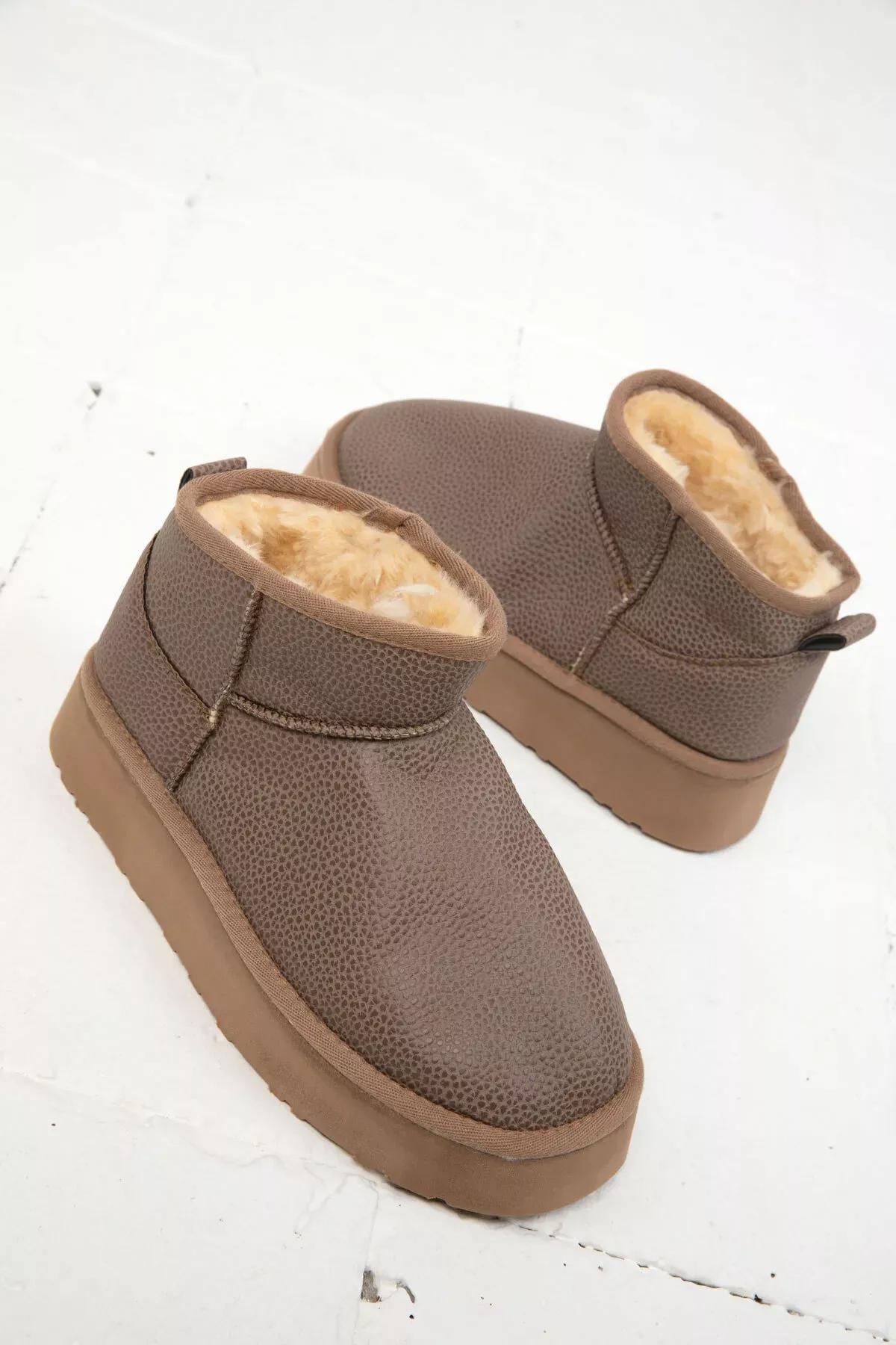 Grey Boots, Mink, large image number 0