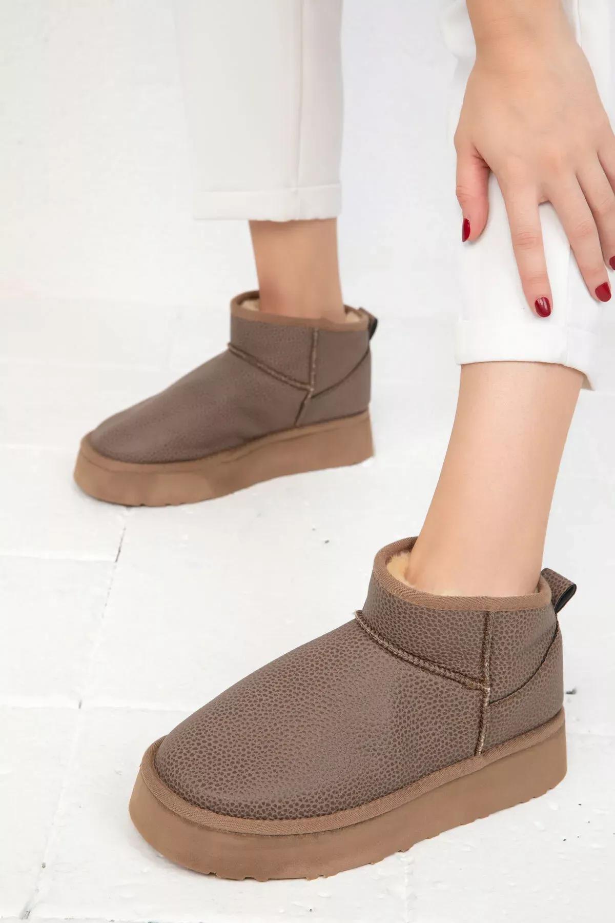 Grey Boots, Mink, large image number 3