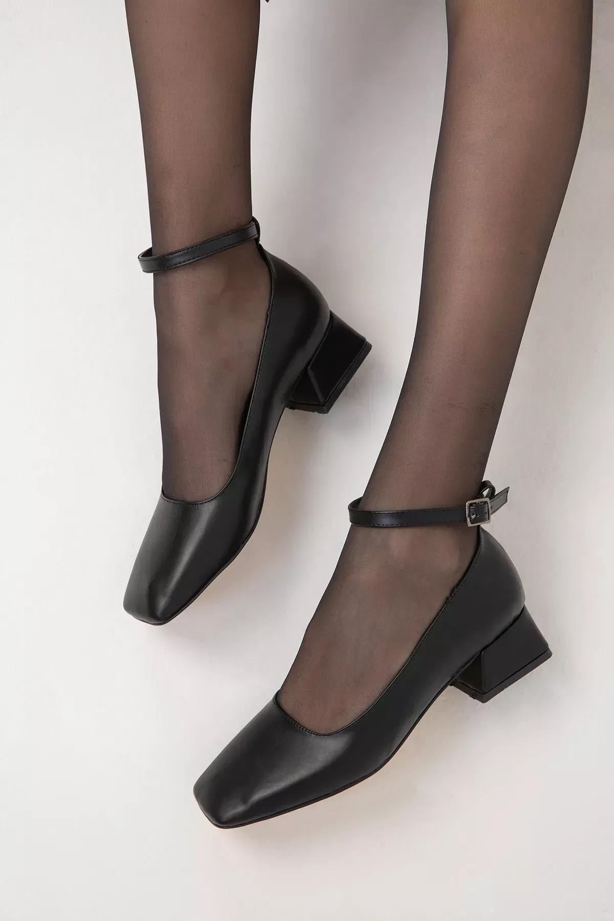 Black Classic High Heel Shoes, BLACK, large image number 4