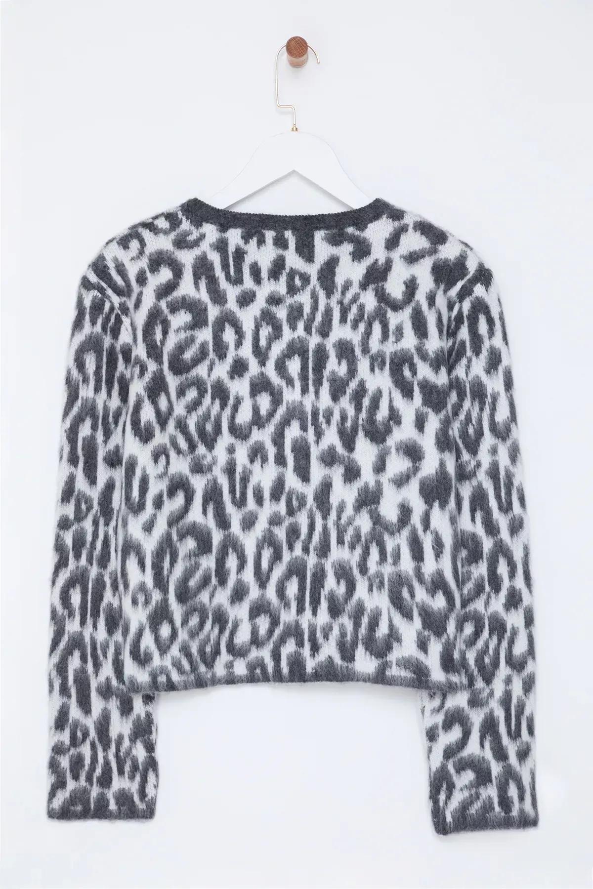 Grey Leopard Pattern Knit Cardigan, , large image number 5