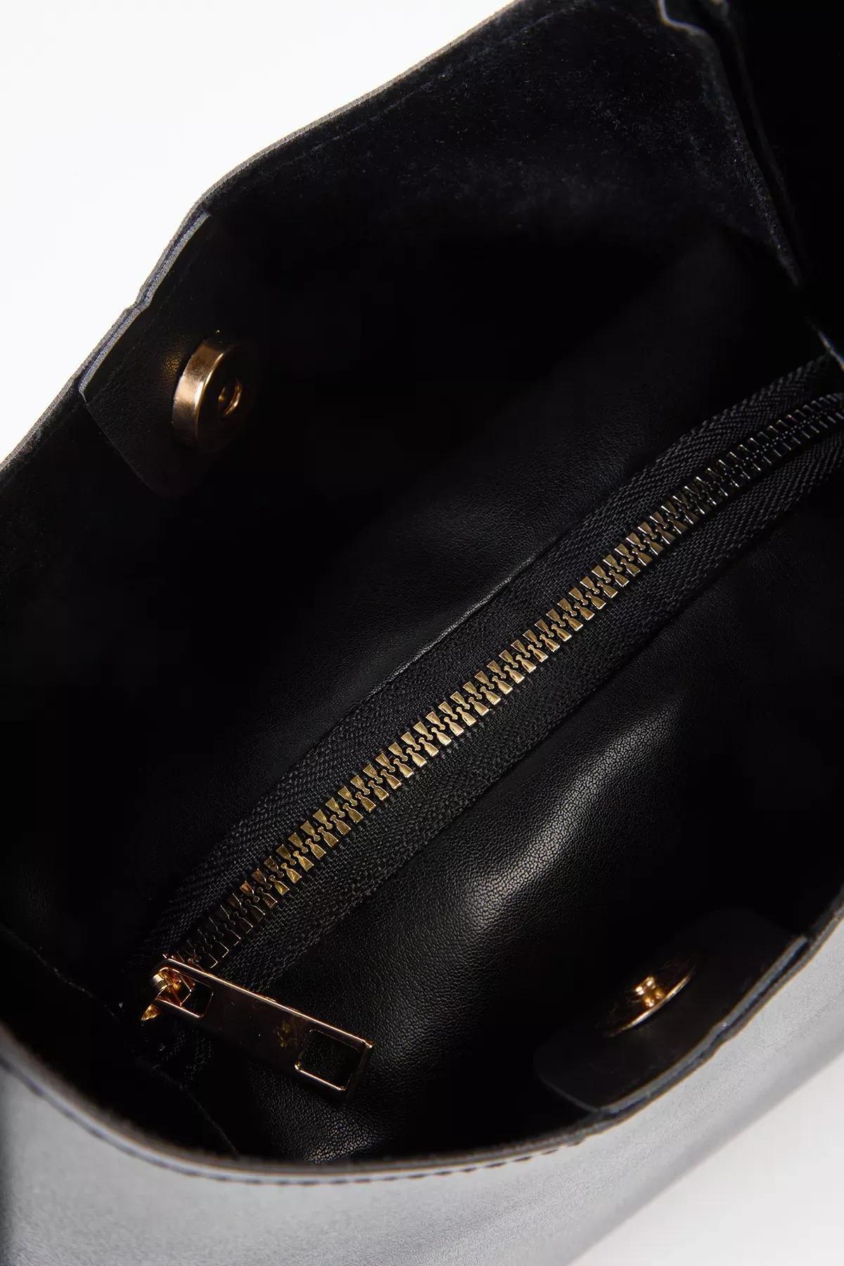 Black Cub Oval Shoulder Bag, BLACK, large image number 5