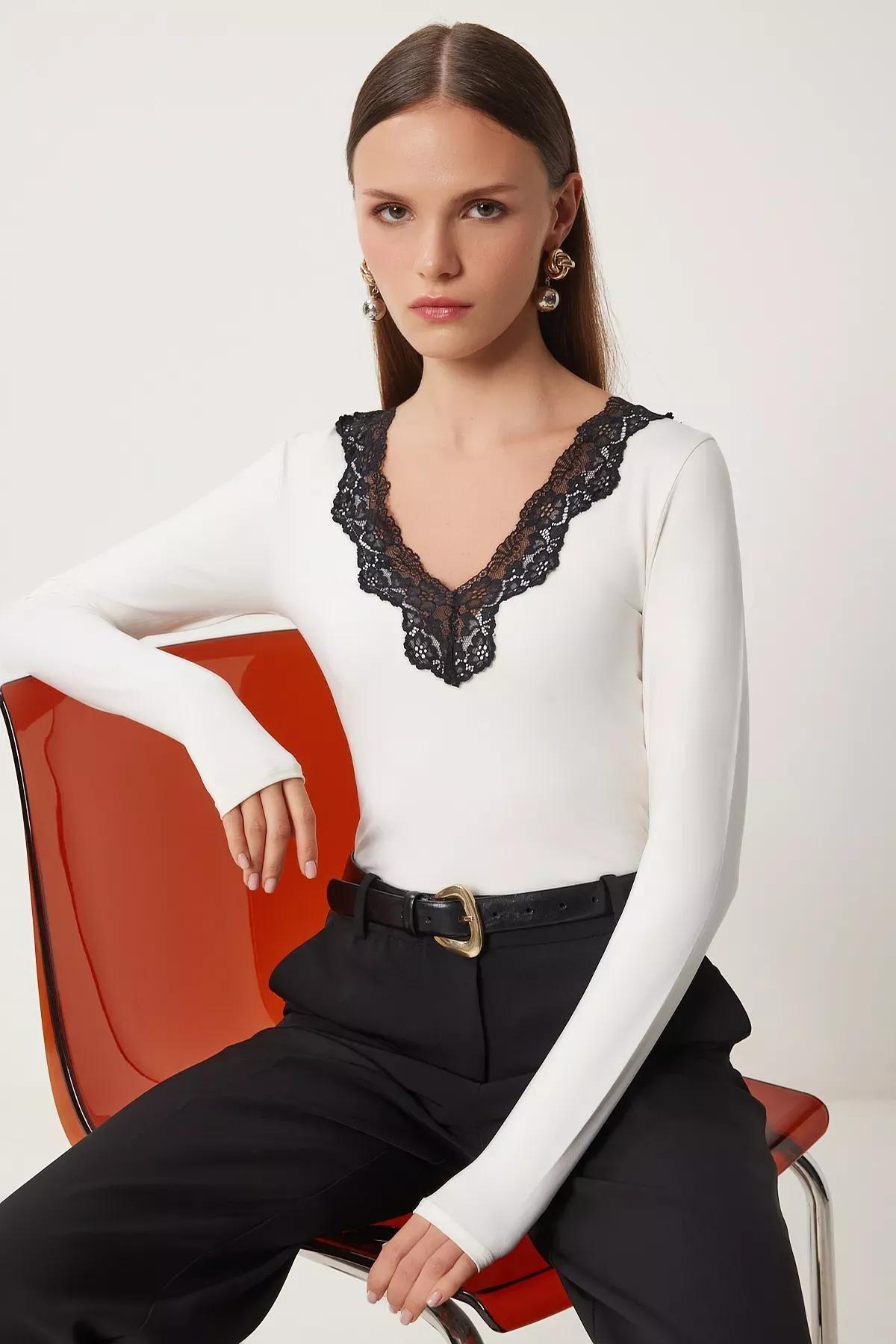 Beige V-Neck Laced Knitted Snap Bodysuit, , large image number 0
