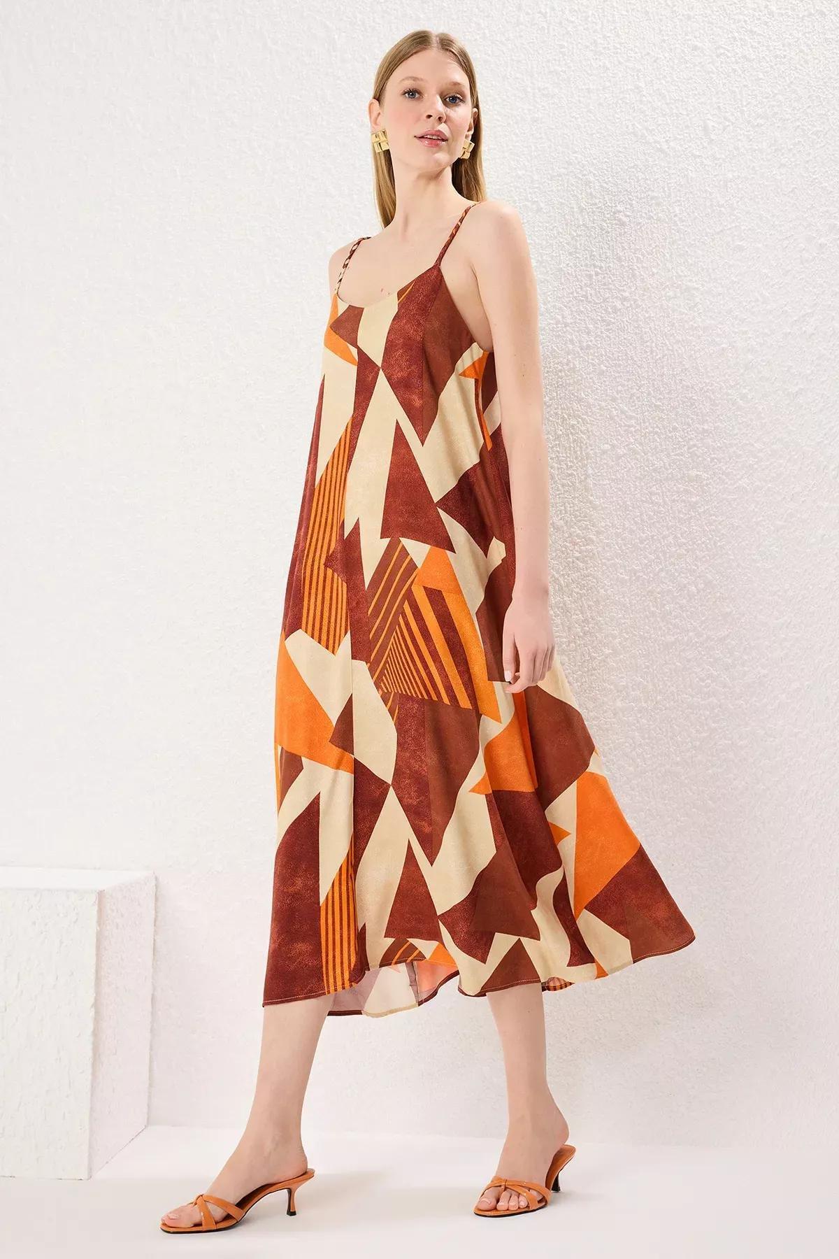 فستان متوسط الطول بقصة مستقيمة بنمط منقوش، بني, Brown, large image number 0