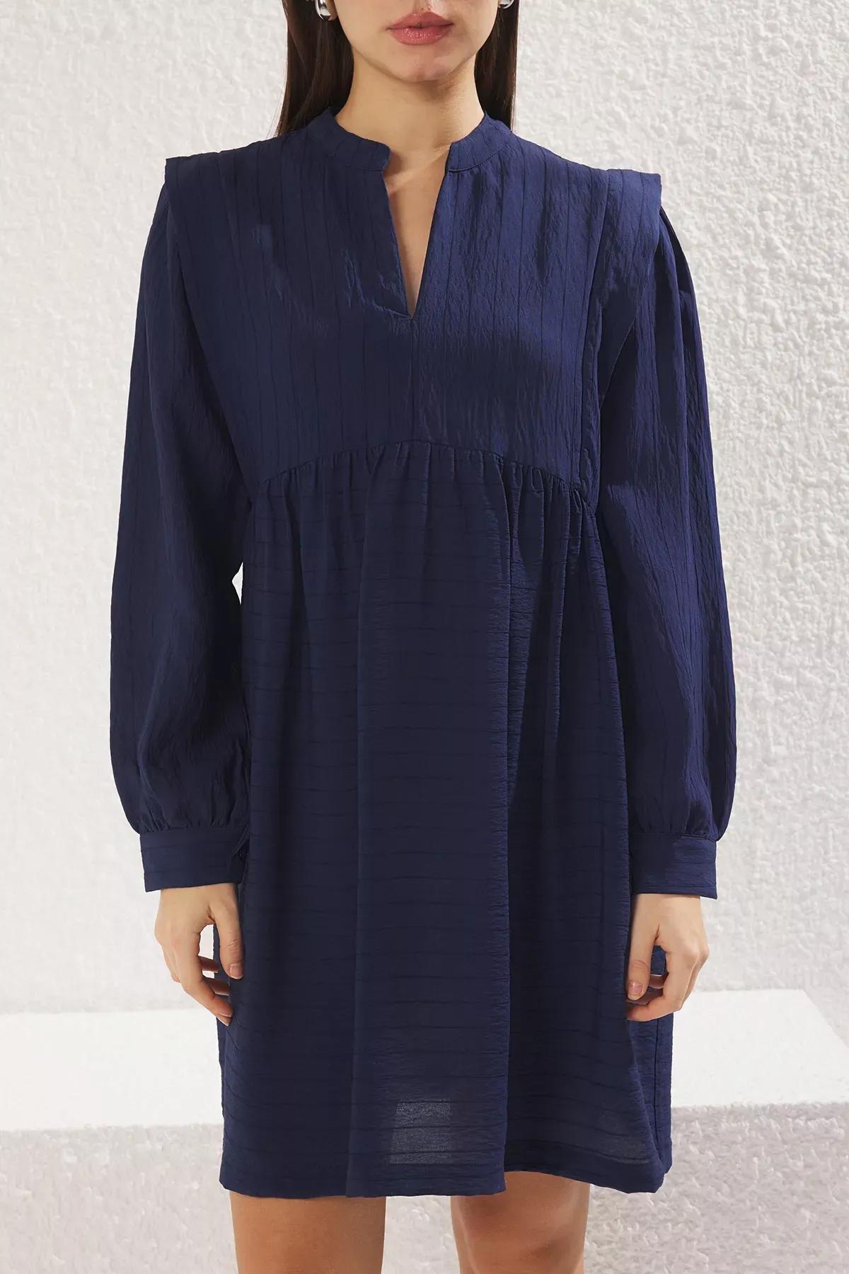 Navy Relaxed Cut V-Neck Mini Dress, Navy blue, large image number 2