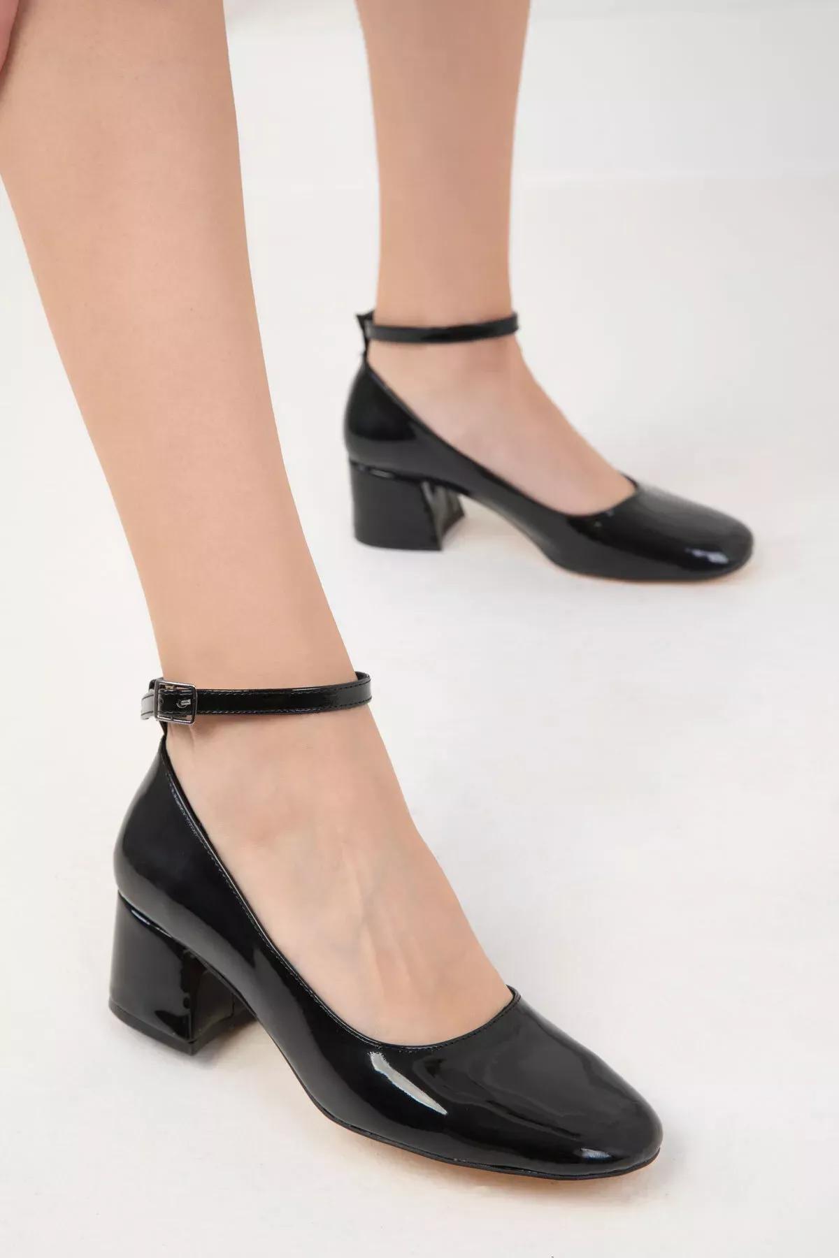 Black Patent Classic Heels, C101_2071, large image number 0