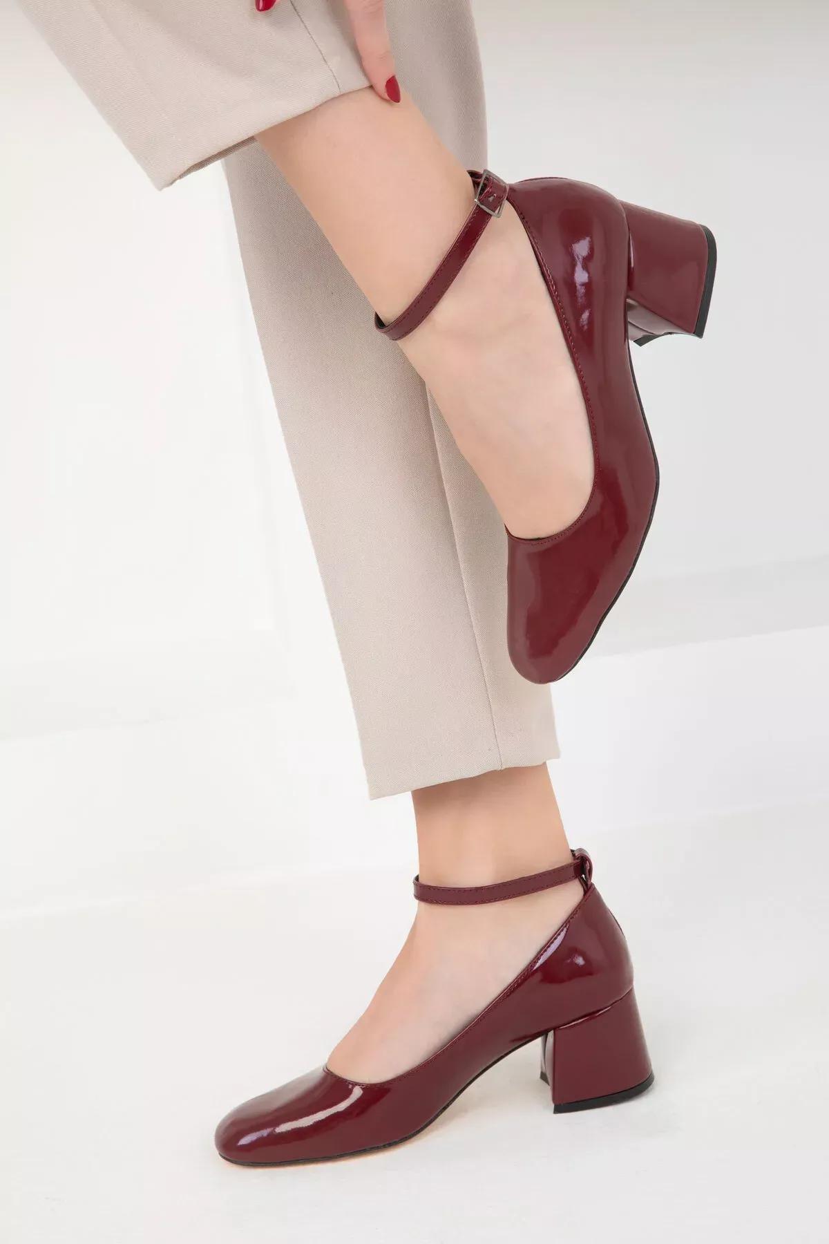 Red Patent Classic Heels, C101_3143, large image number 0