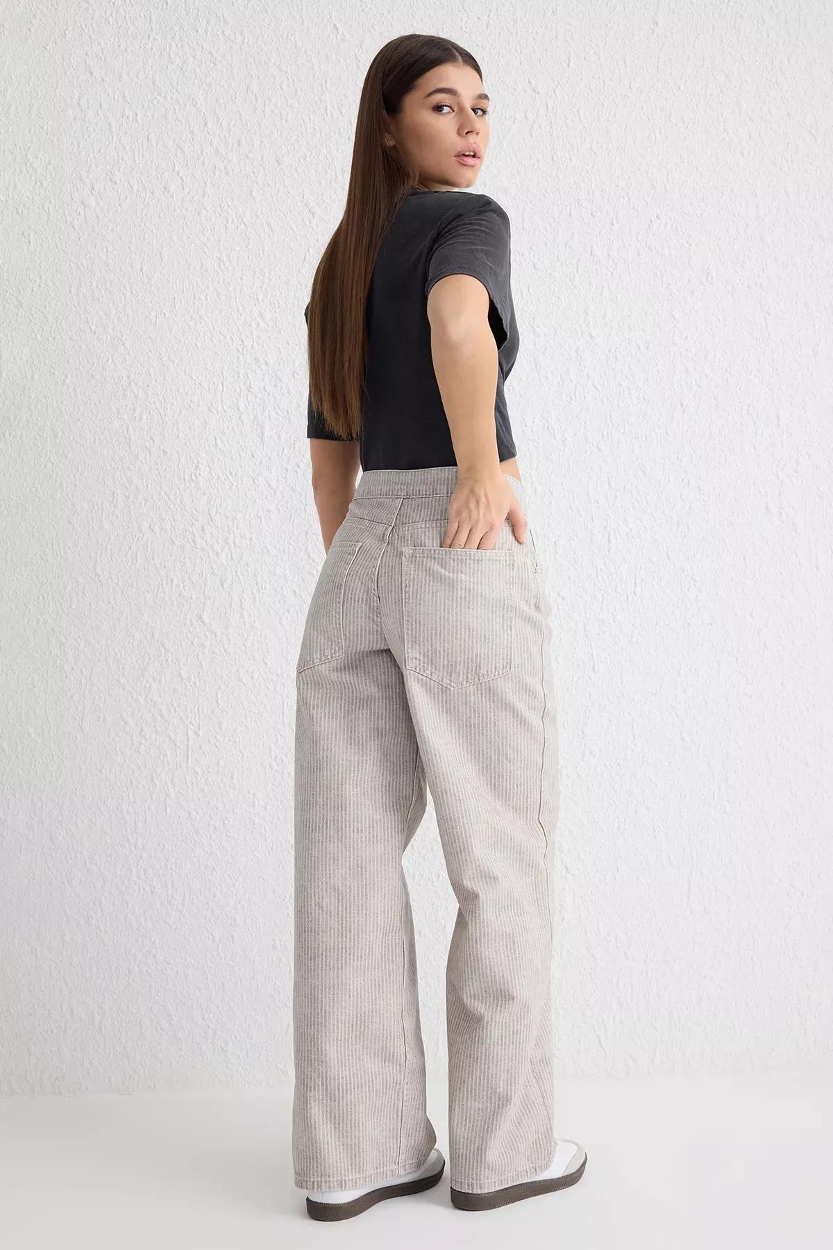 Multicolor Striped Barrel Jeans, , large image number 4