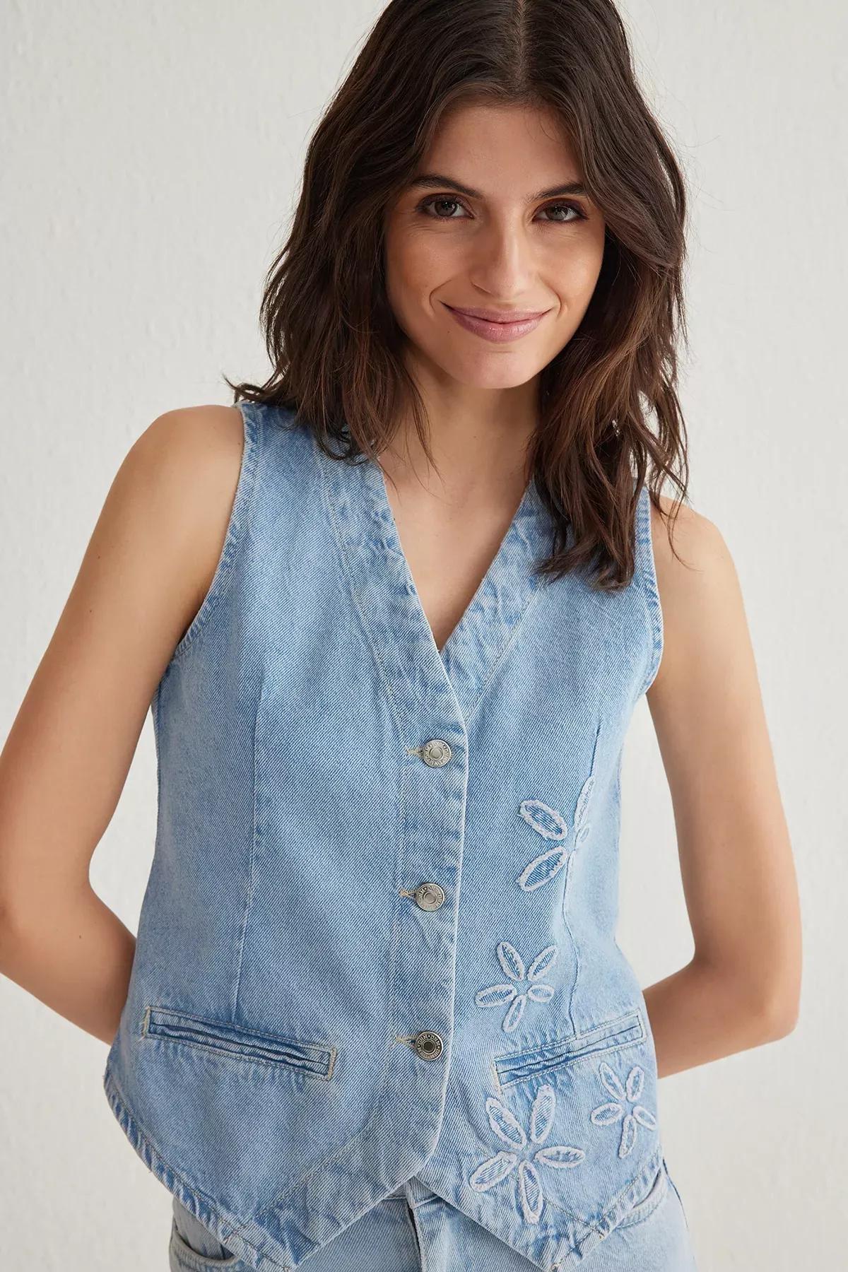 Blue Floral Embroidered Denim Vest, LIGHT BLUE, large image number 0