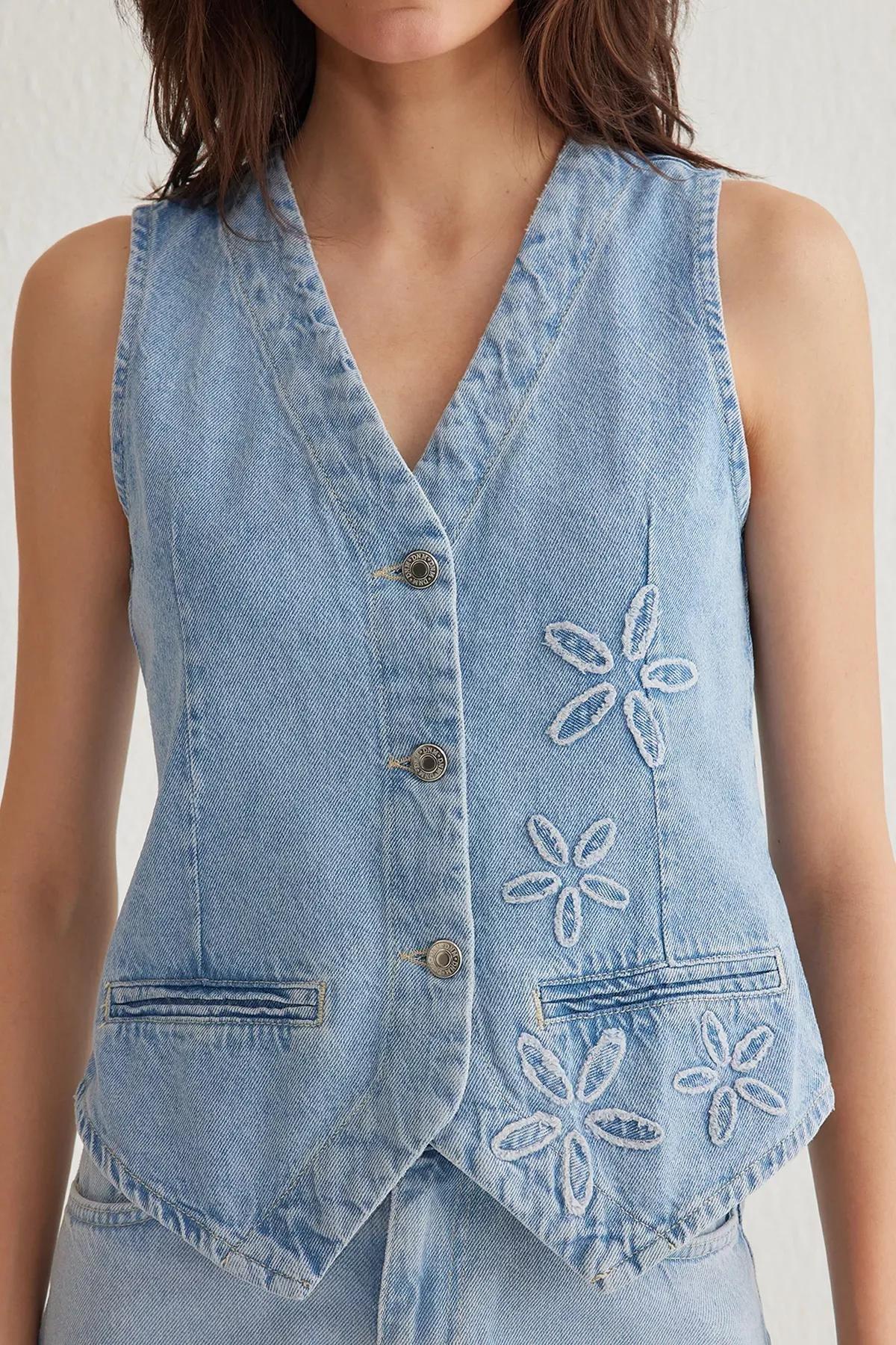 Blue Floral Embroidered Denim Vest, LIGHT BLUE, large image number 2
