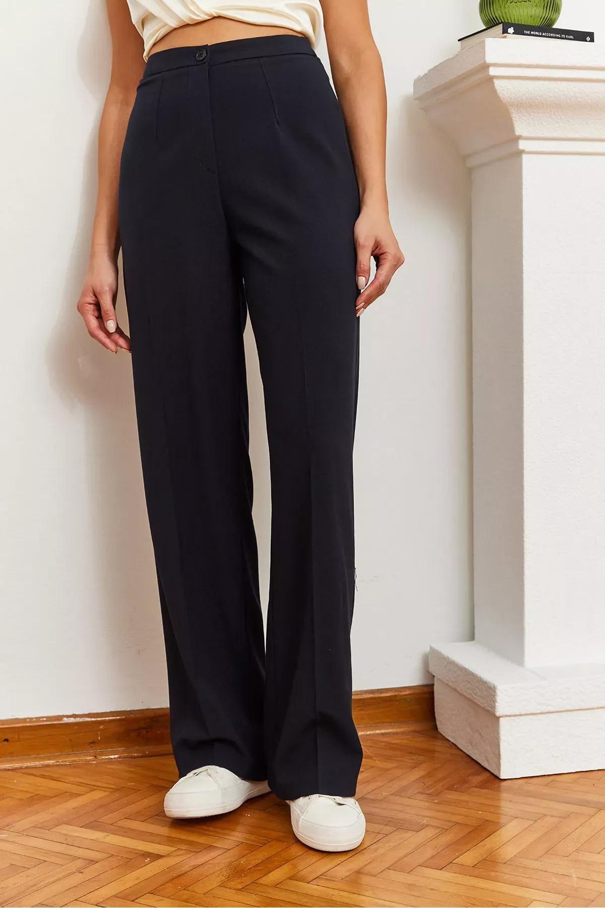 Blue Oversize Hooded Puffer Vest, Navy blue, large image number 2