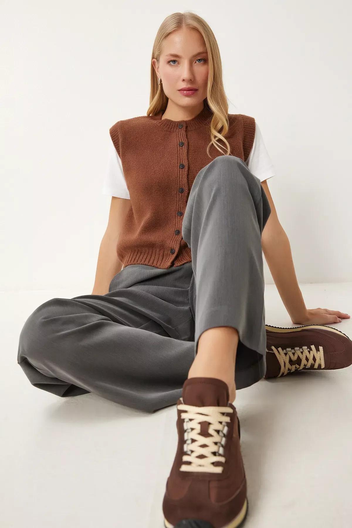 Brown Buttoned Knit Vest, Brown, large image number 0