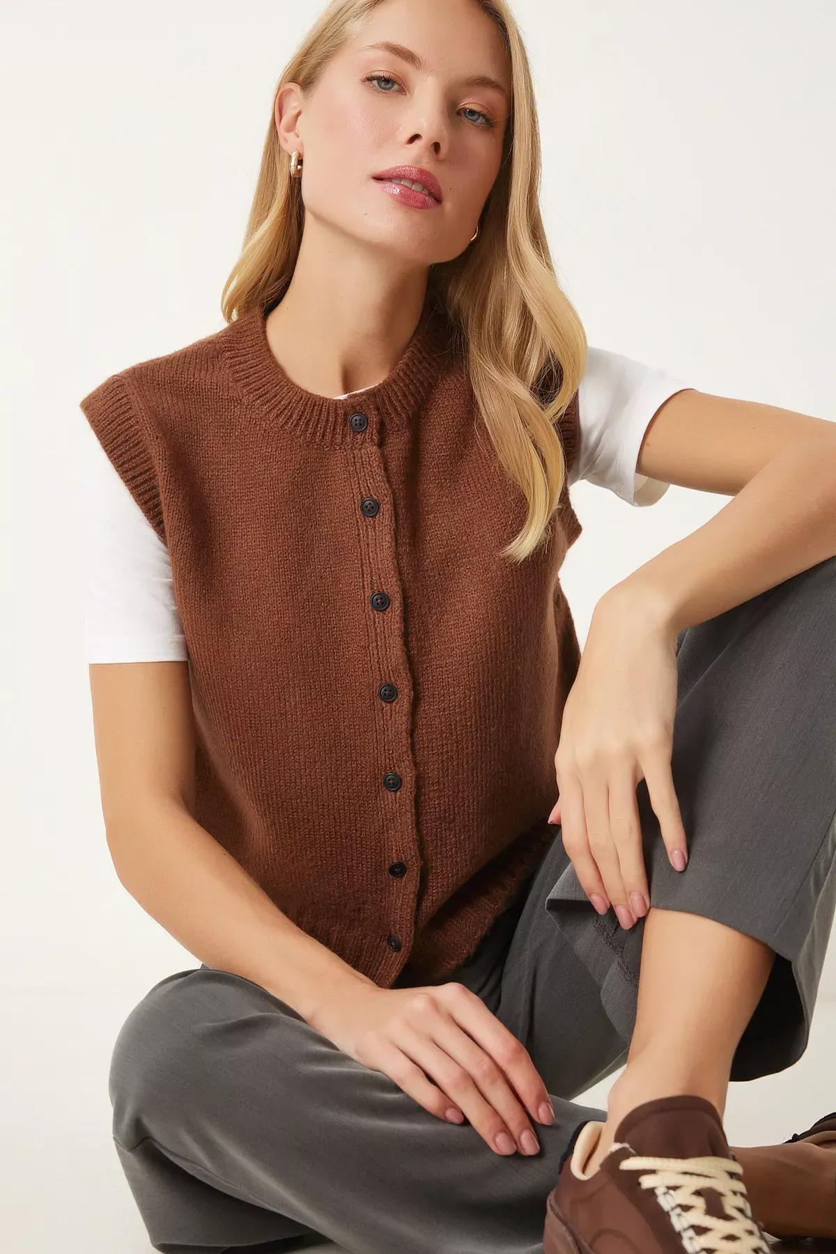 Brown Buttoned Knit Vest, Brown, large image number 1