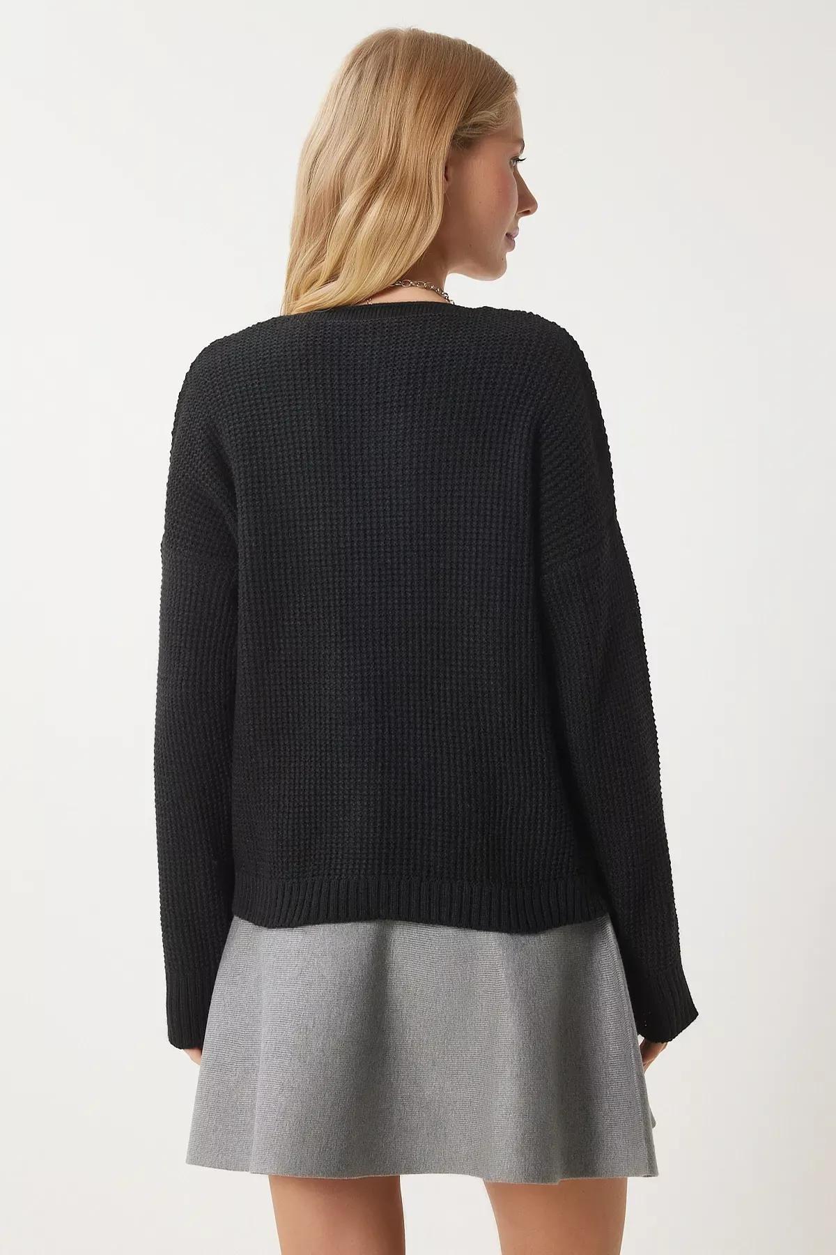 Black V-Neck Textured Knitted Cardigan, BLACK, large image number 3