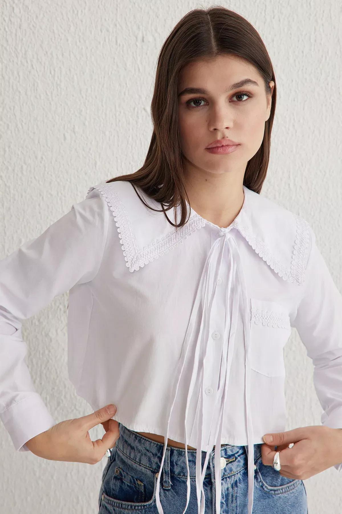 White Collar Lace Tie Crop Shirt, White, large image number 0