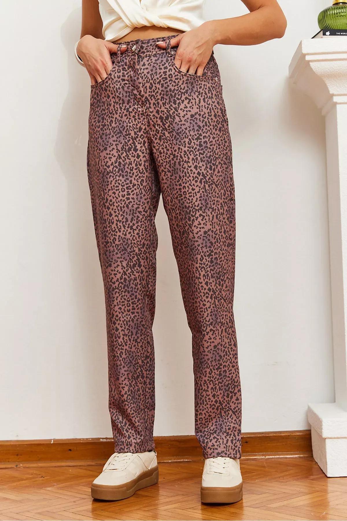 Brown Leopard Patterned Denim Pants, Brown, large image number 3