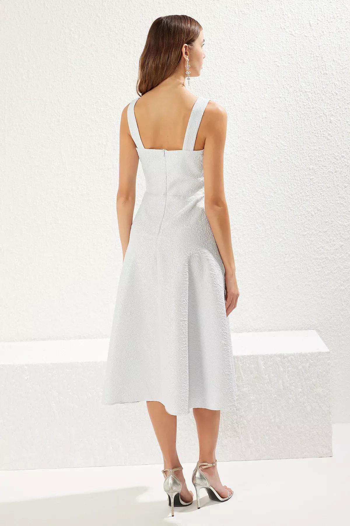White A-Line Pleated Dress, , large image number 4