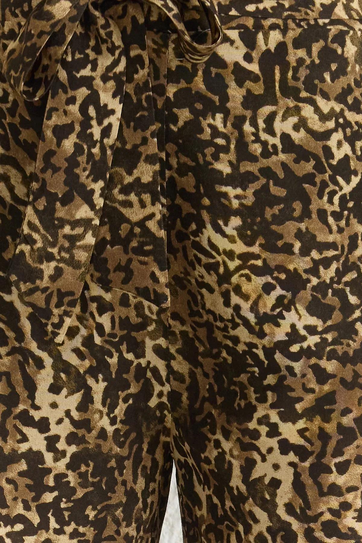 Brown Belted Leopard Shorts, , large image number 3