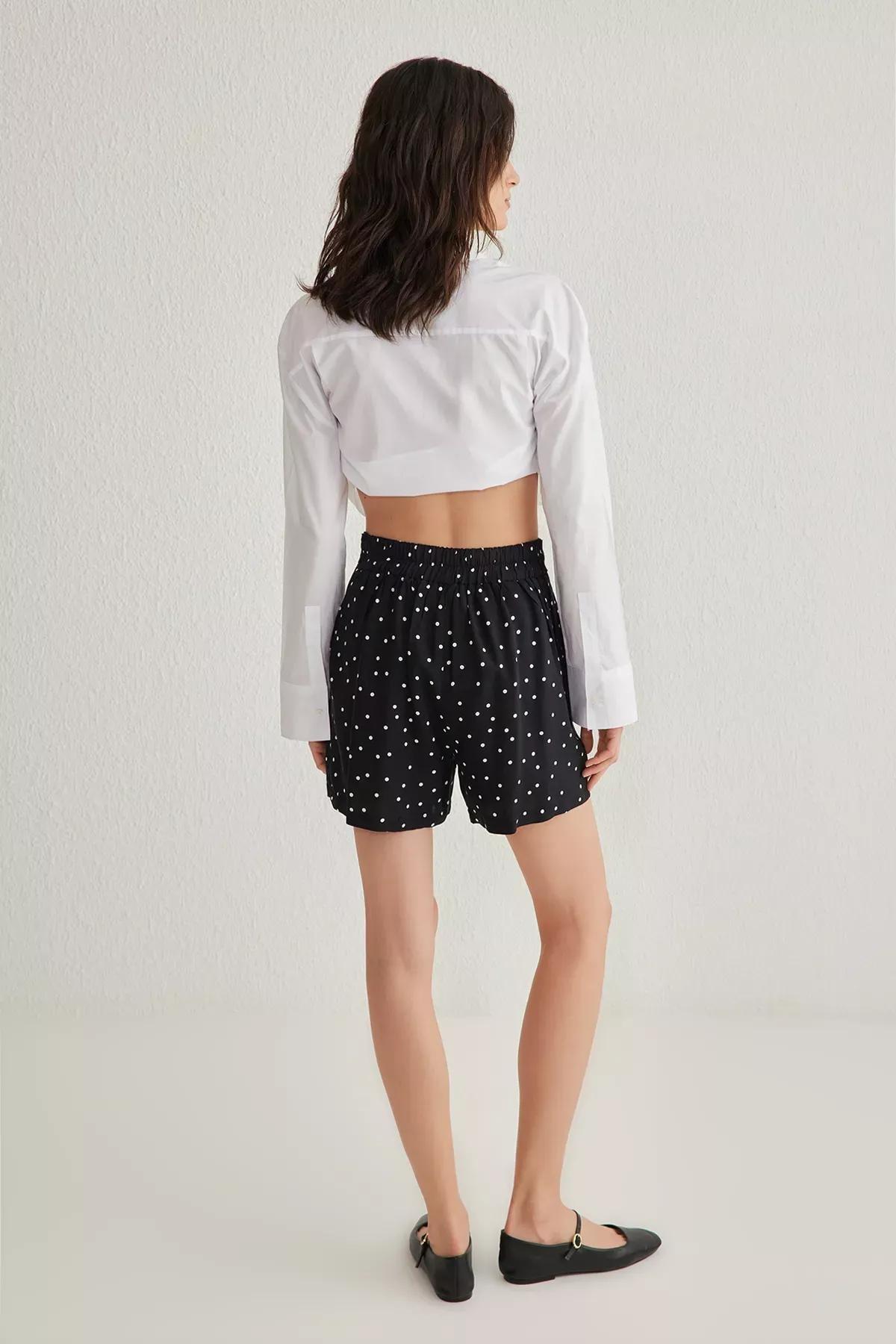 Black Polka Dot Belted Shorts, , large image number 4