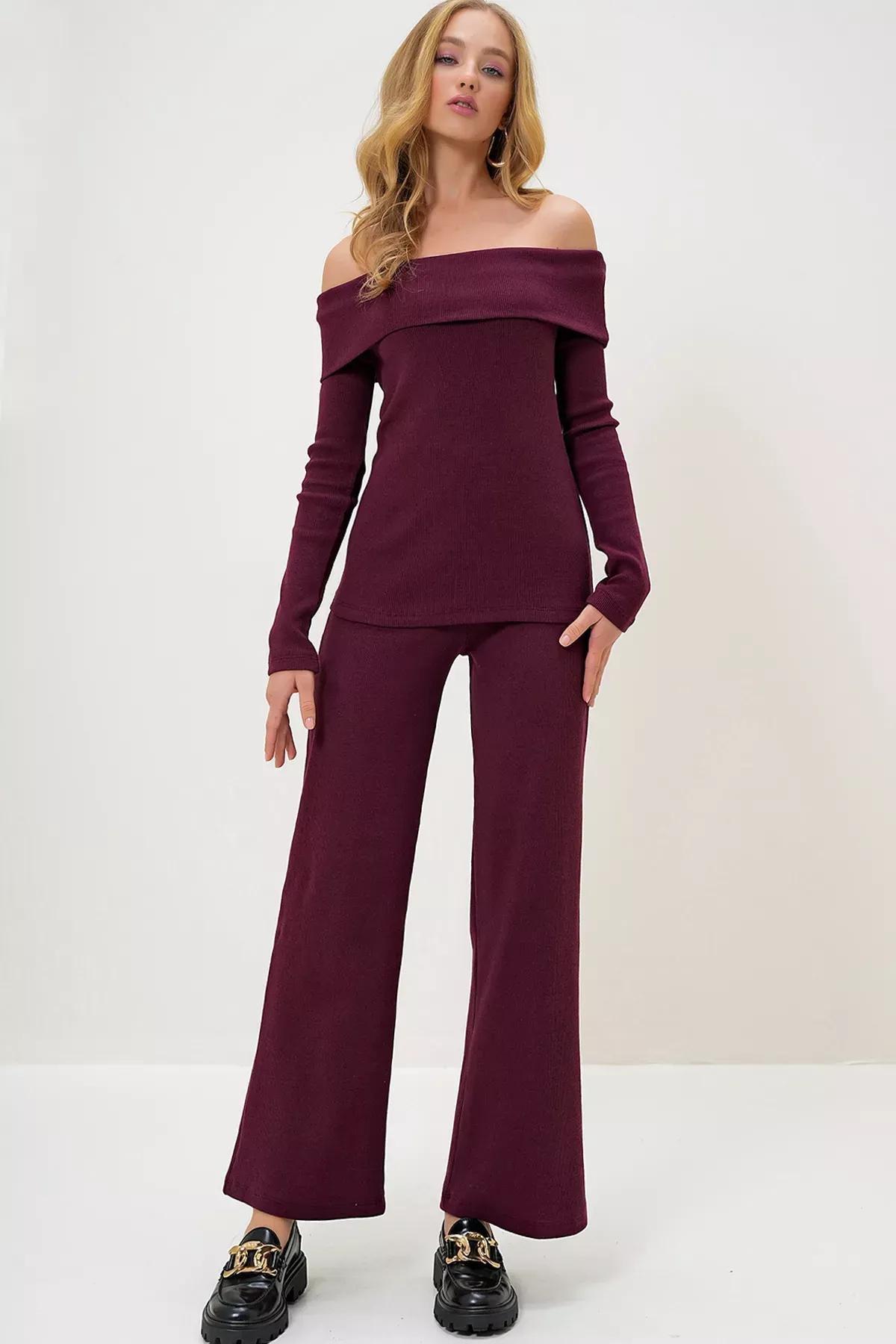 Burgundy Madonna Collar Suit, Burgundy, large image number 3