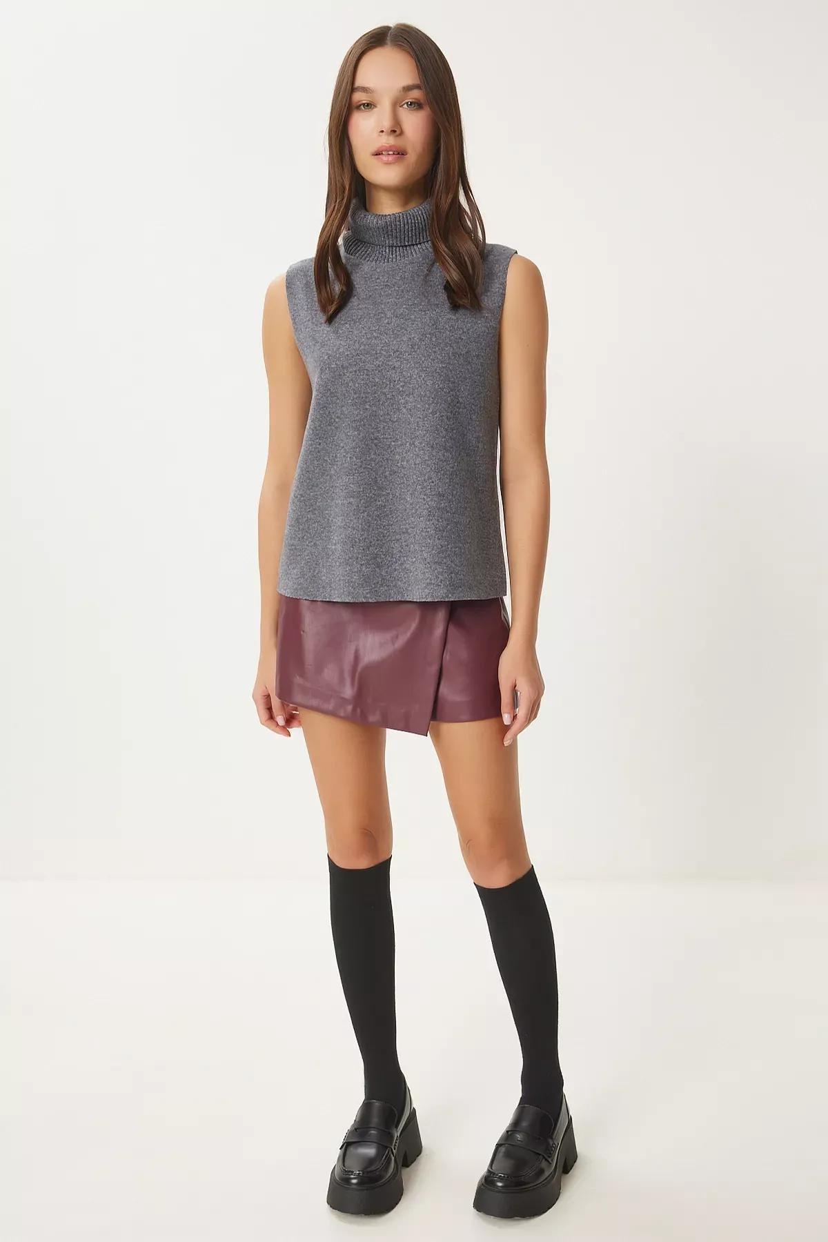 Grey Turtleneck Ribbed Blouse, , large image number 4