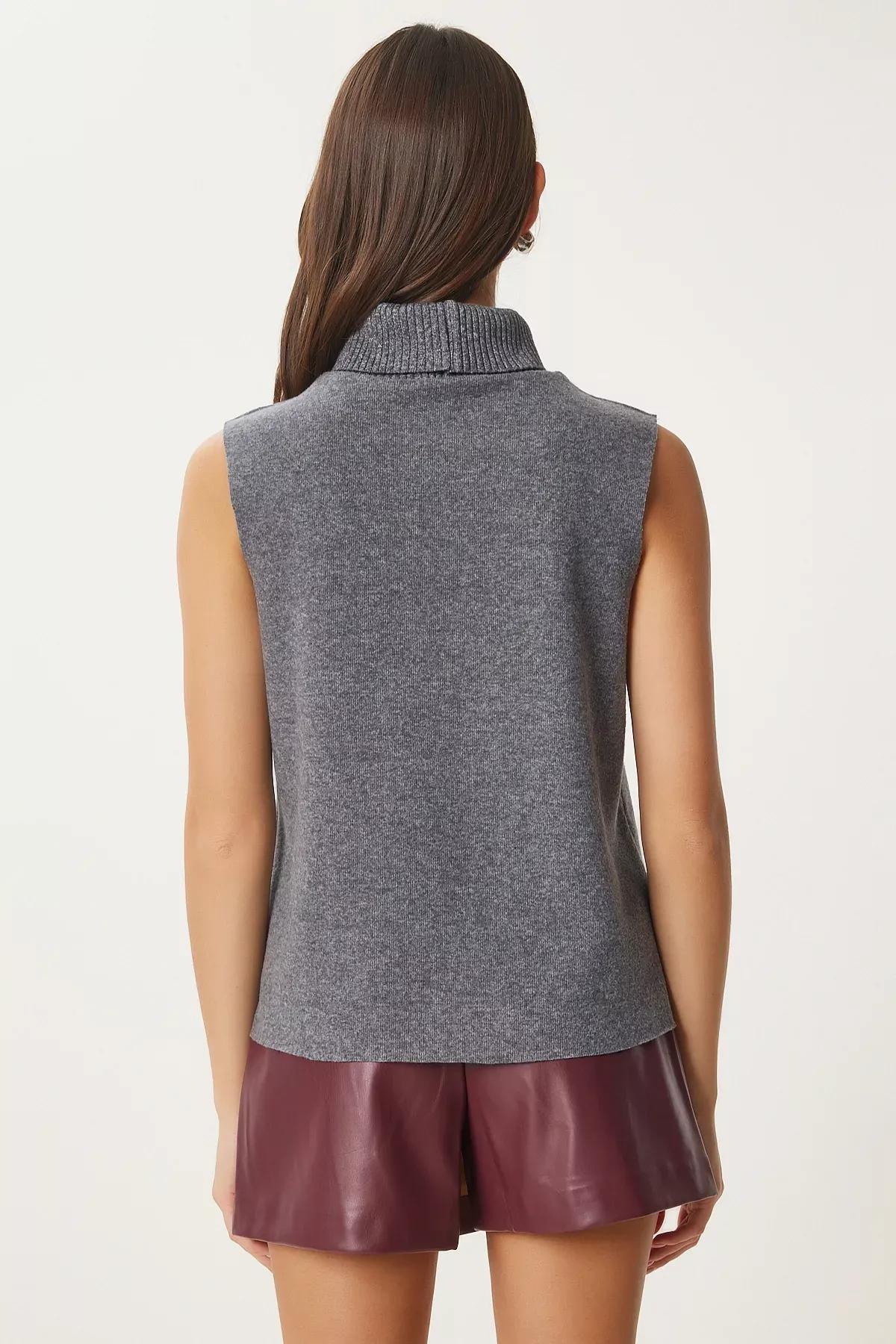 Grey Turtleneck Ribbed Blouse, , large image number 5