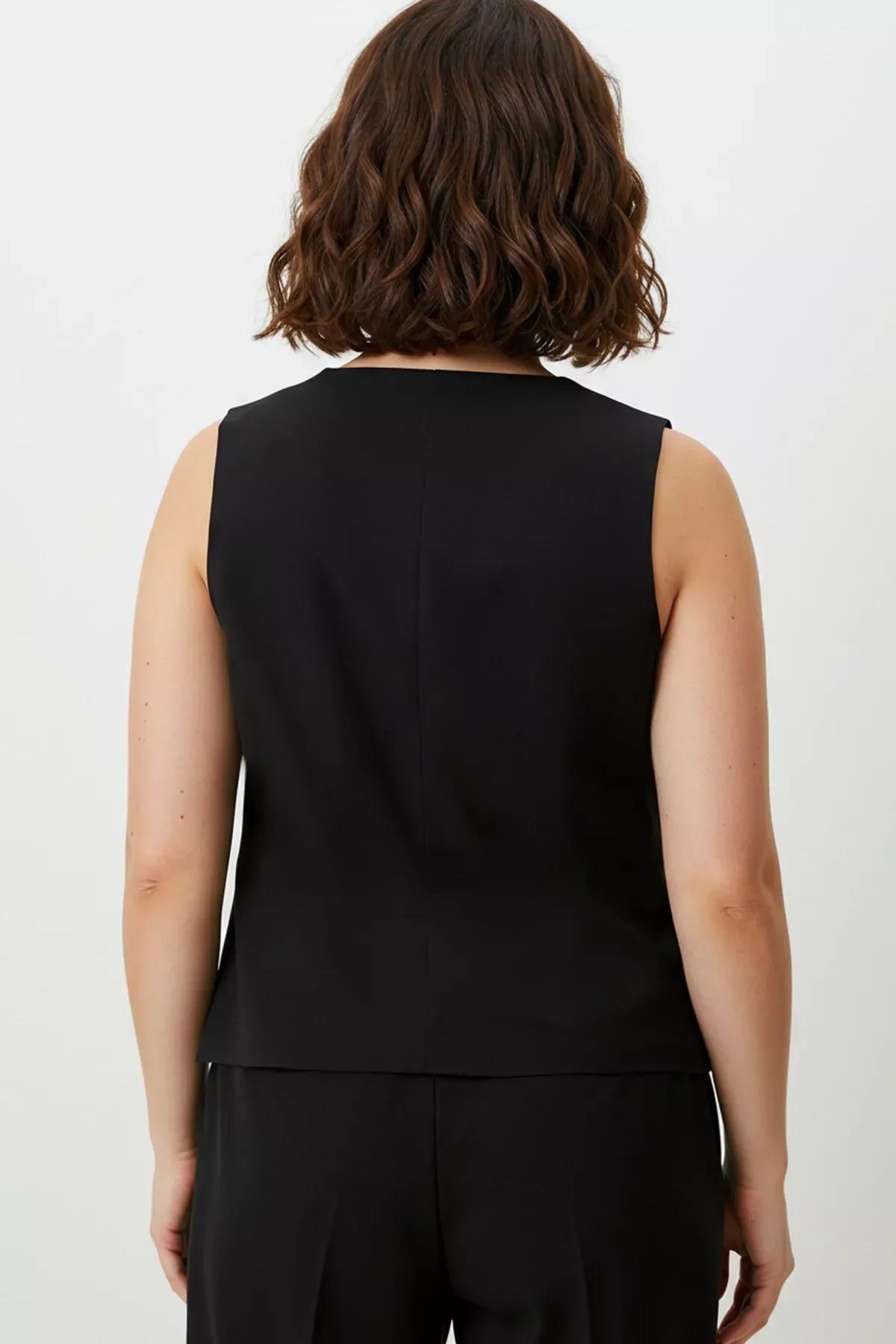 Black Buttoned Plus-Size Woven Vest, BLACK, large image number 5