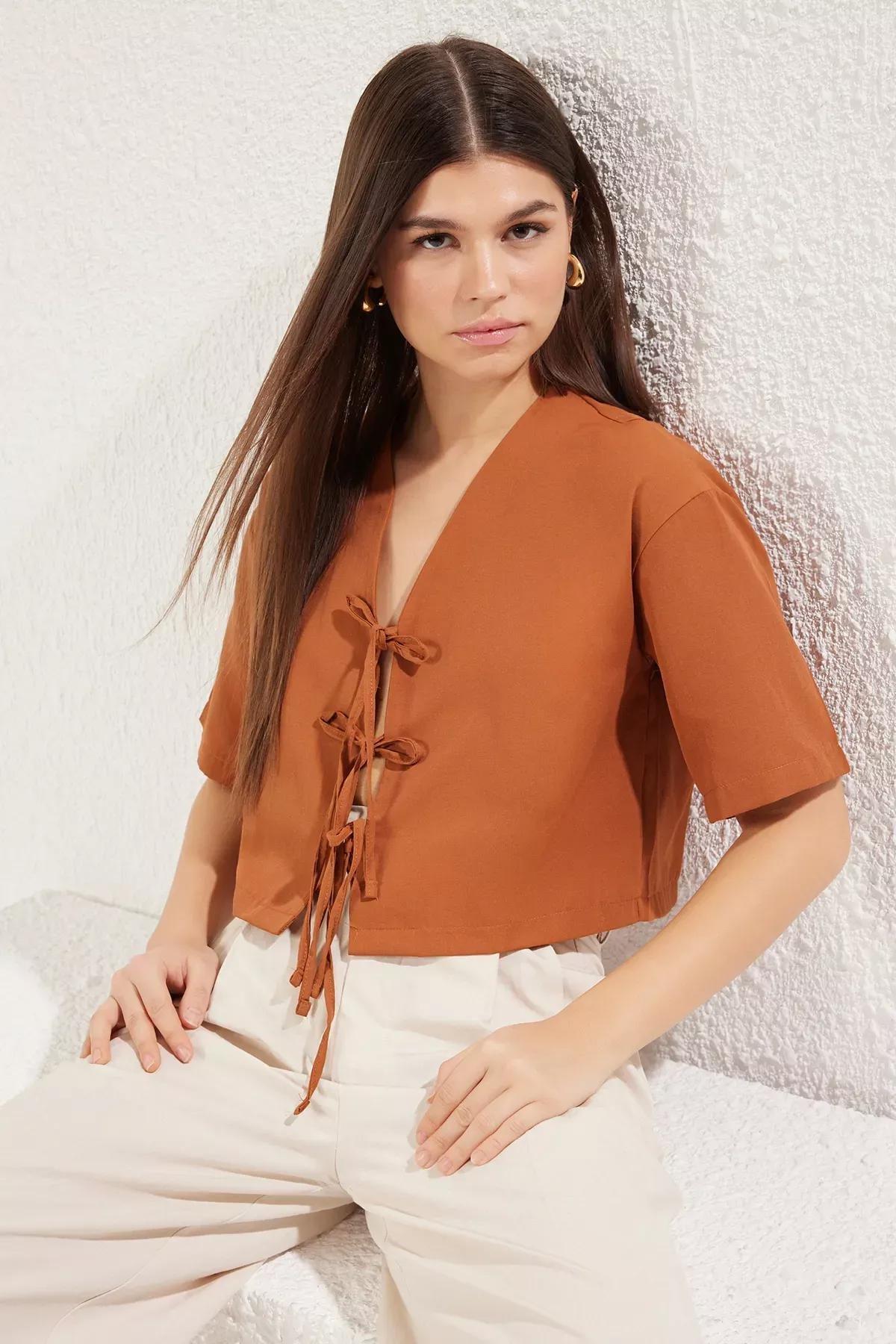 Brown Tie Crop Blouse, Brown, large image number 1