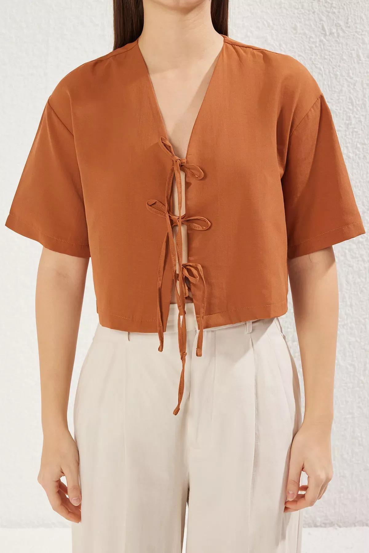 Brown Tie Crop Blouse, Brown, large image number 2