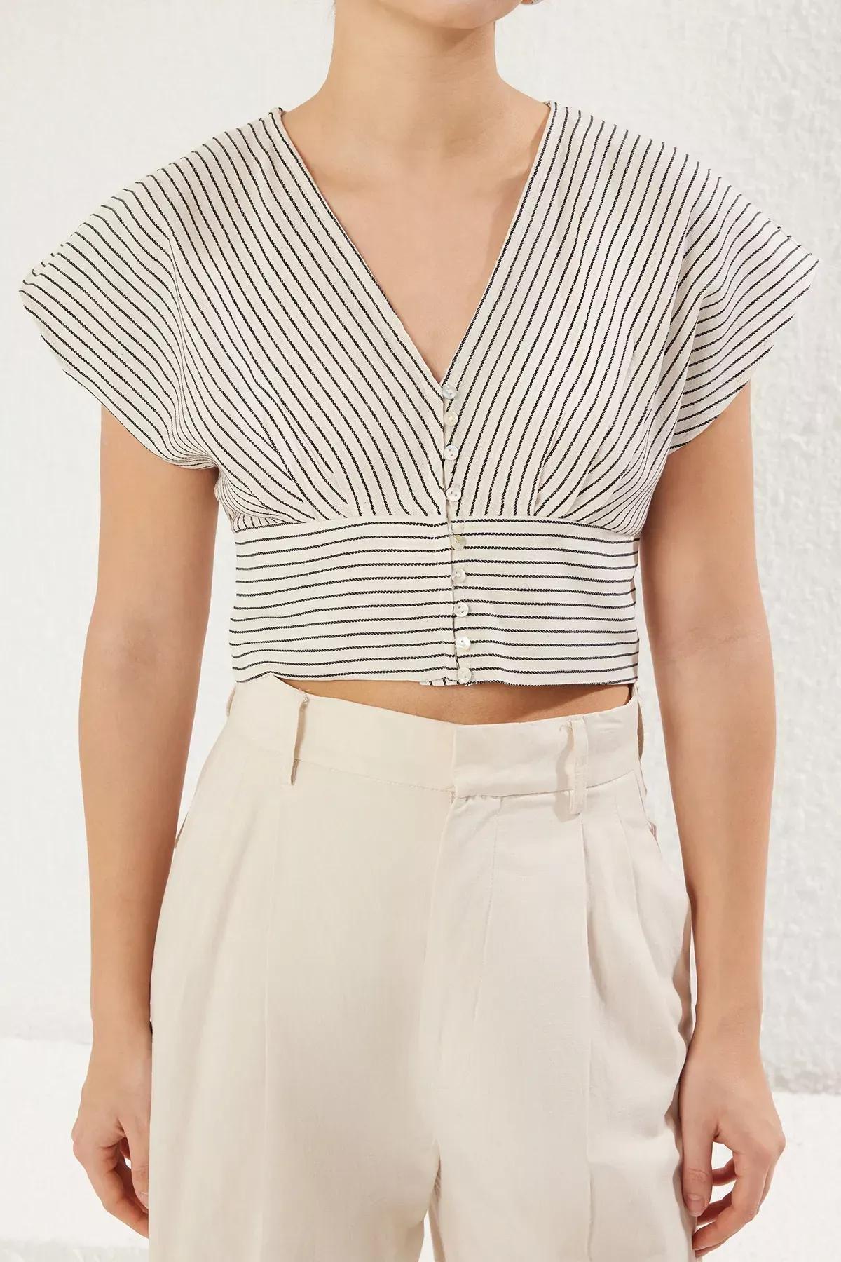 White Linen Look Short Sleeve Crop, , large image number 2