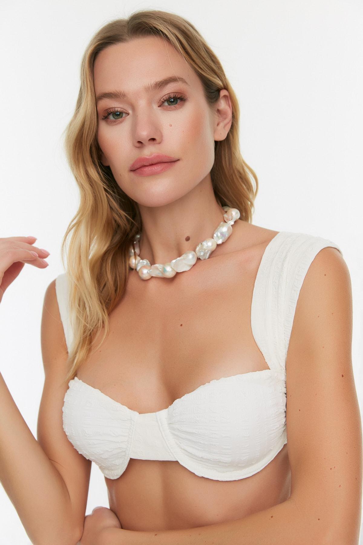 White Balcony Plain Bikini Top, , large image number 0