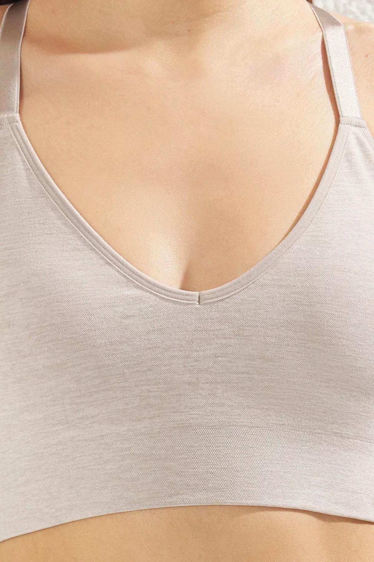 Beige Seamless Cross Strap Sports Bra, , large image number 2