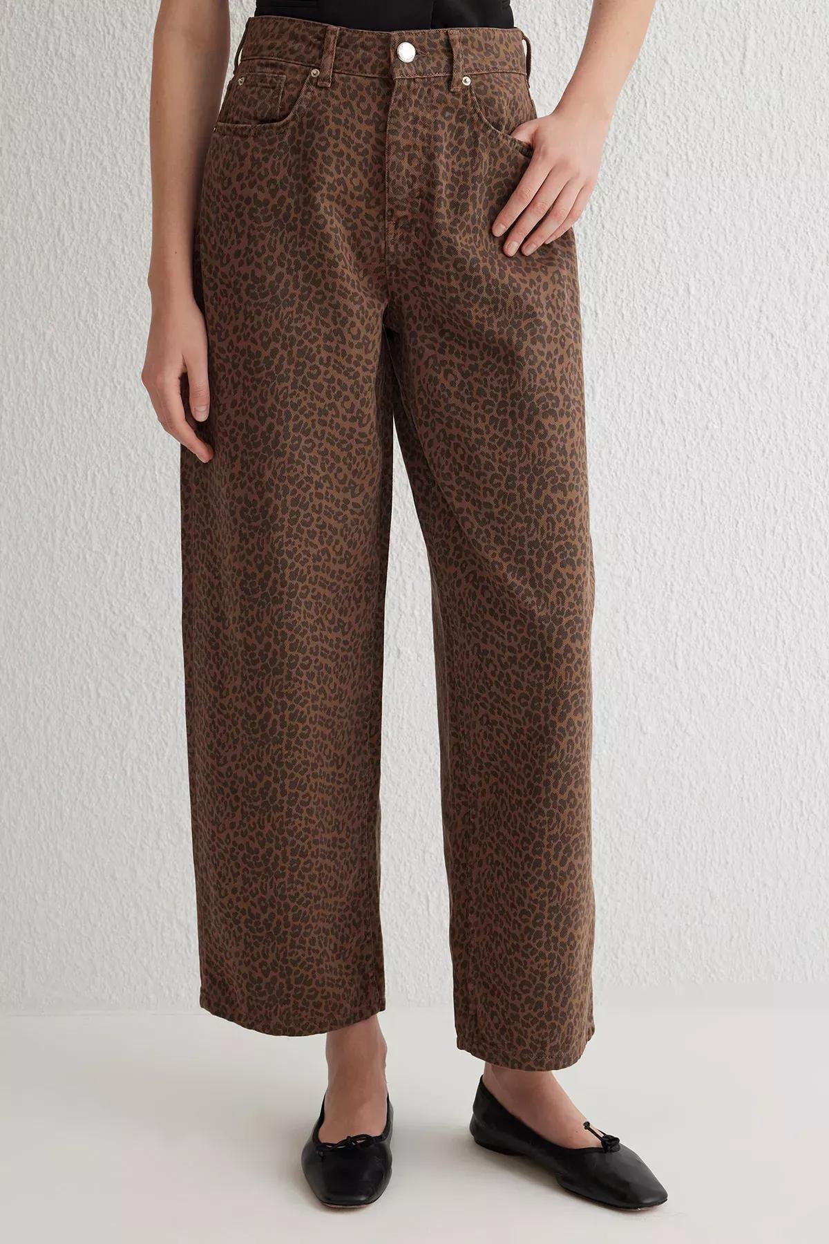 Black Leopard Skater Jeans, C101_7382, medium