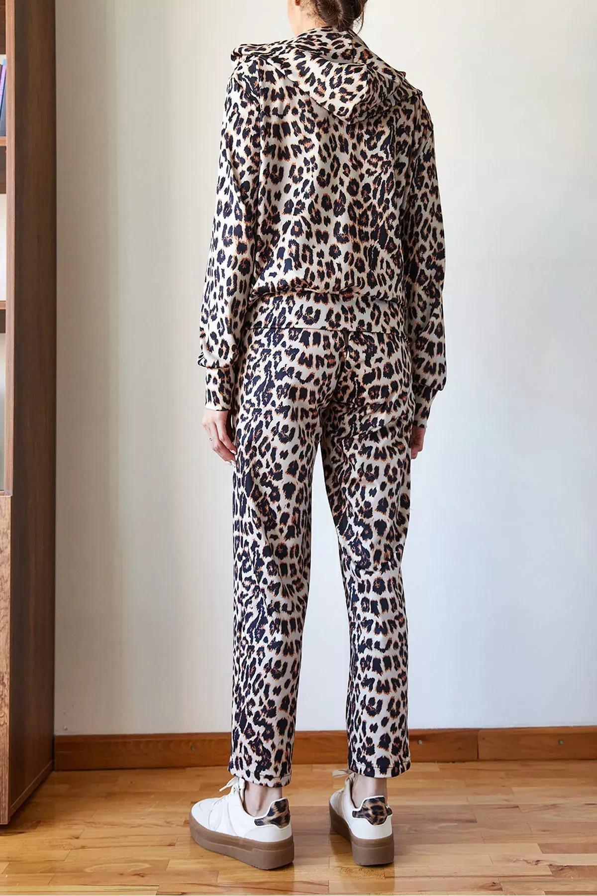 Cream Leopard Print Lounge Set, , large image number 4