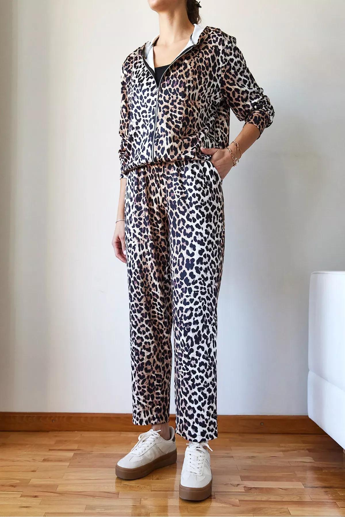 Cream Leopard Print Lounge Suit, , large image number 2