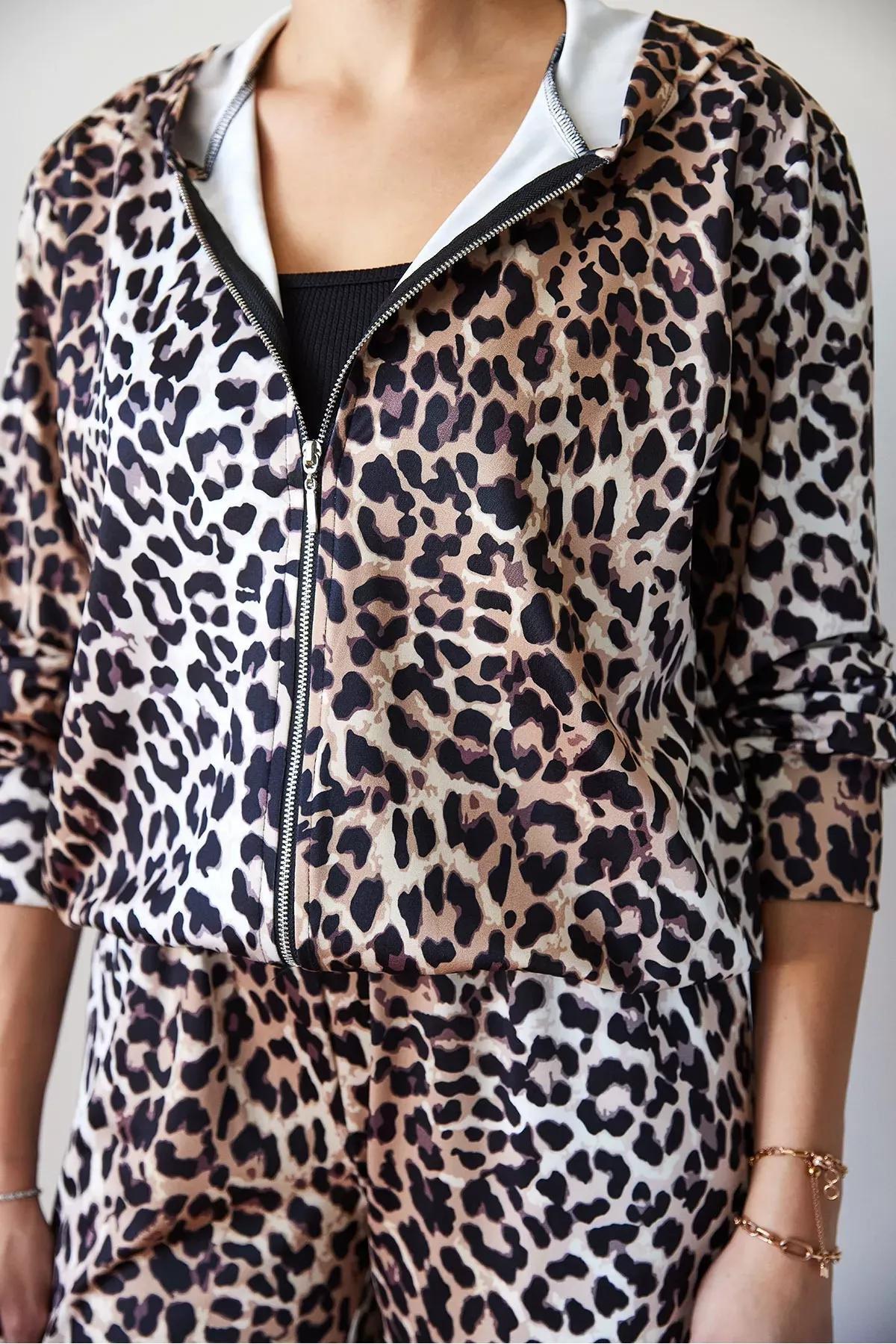 Cream Leopard Print Lounge Suit, , large image number 3
