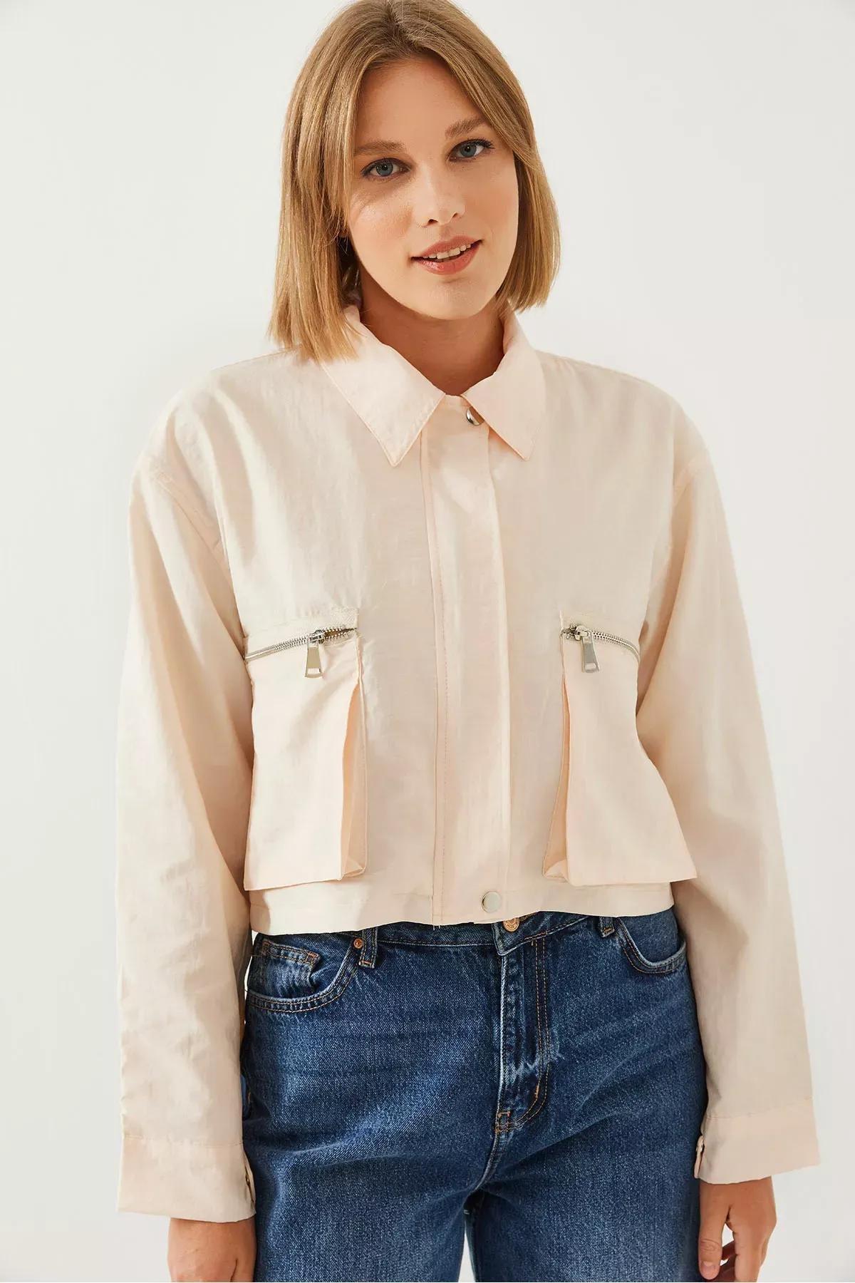 Bellows Pocket Parachute Crop Jacket, Beige, large image number 3