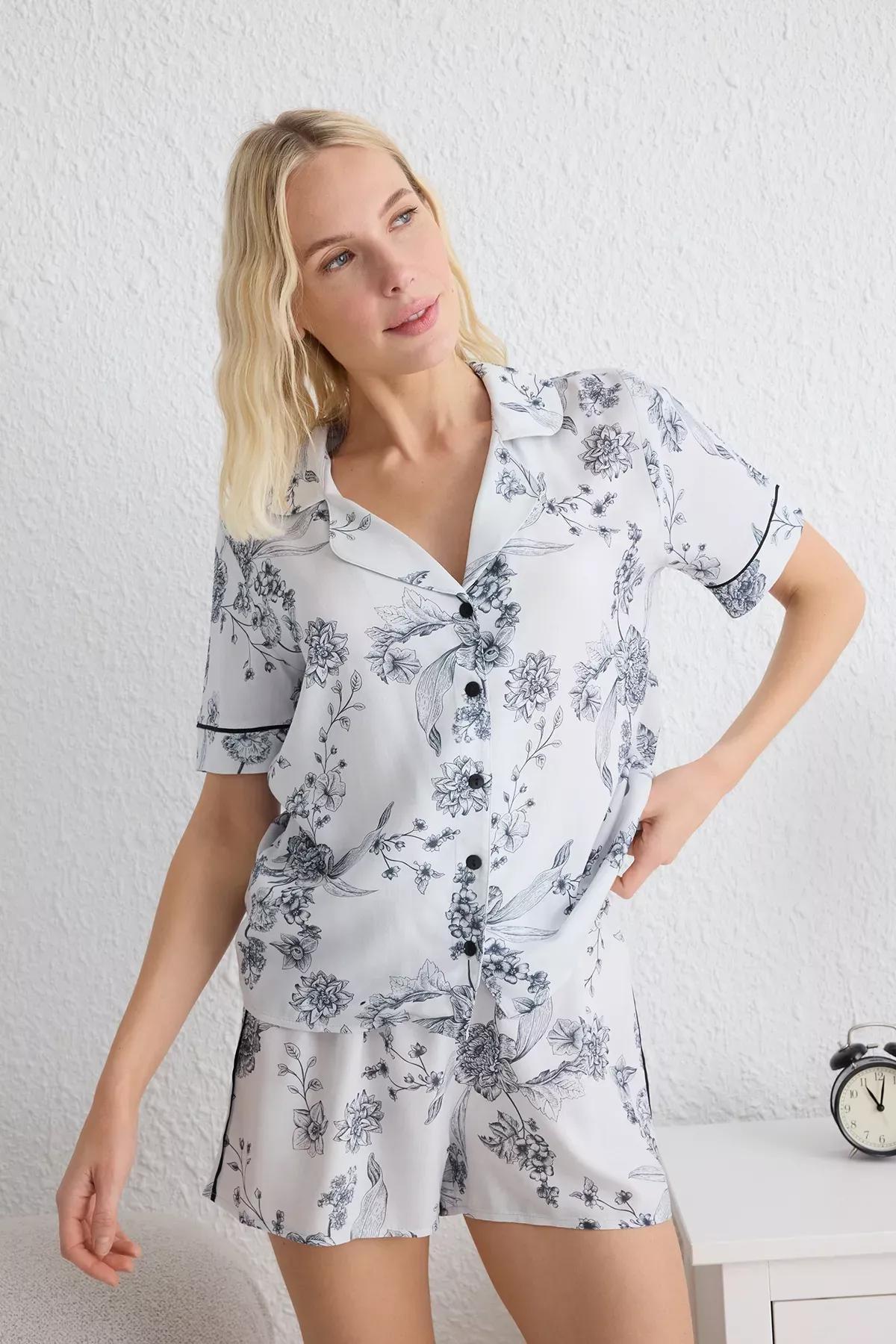 White-Multicolor Floral Pajama Set with Shorts, , large image number 0