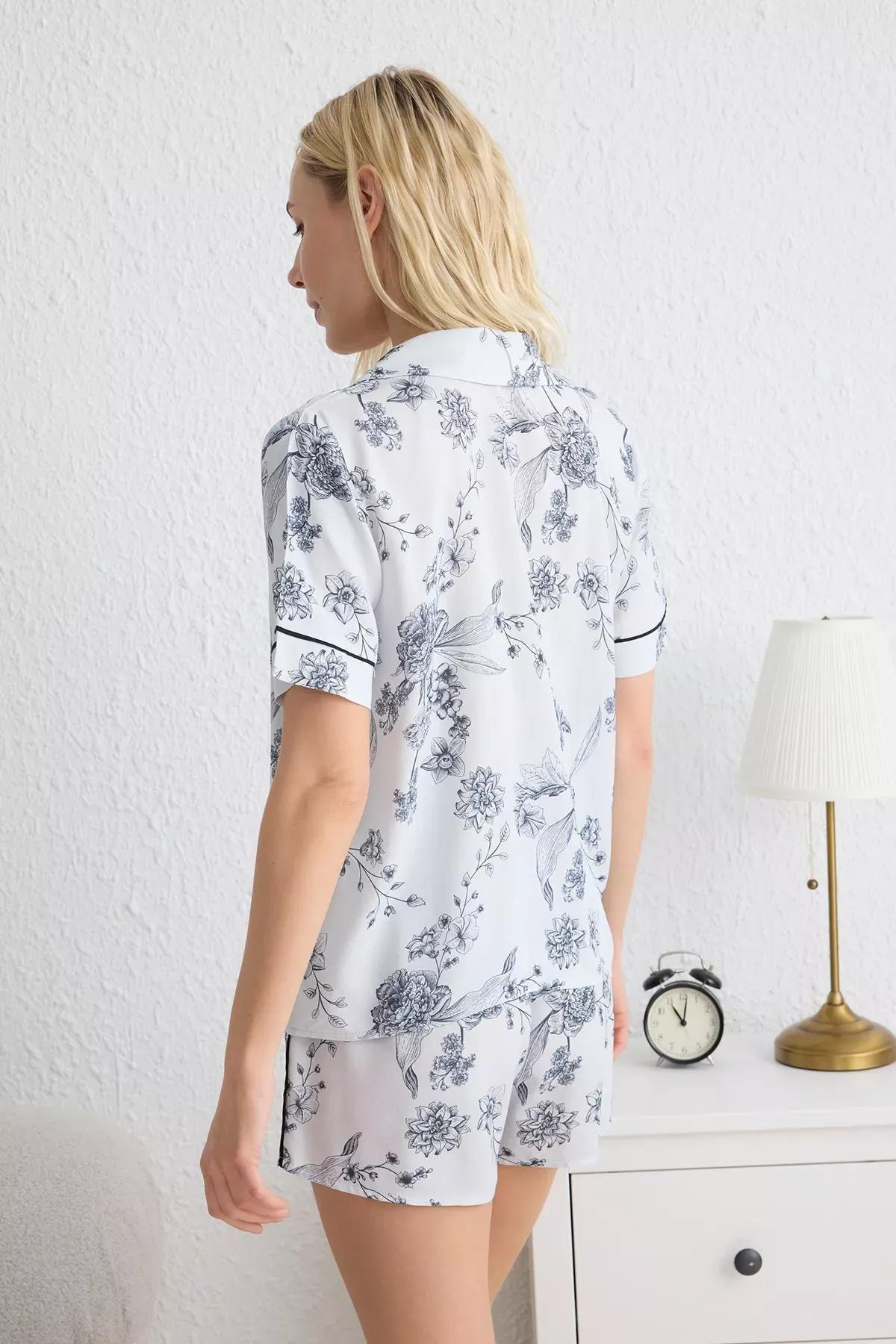 White-Multicolor Floral Pajama Set with Shorts, , large image number 4