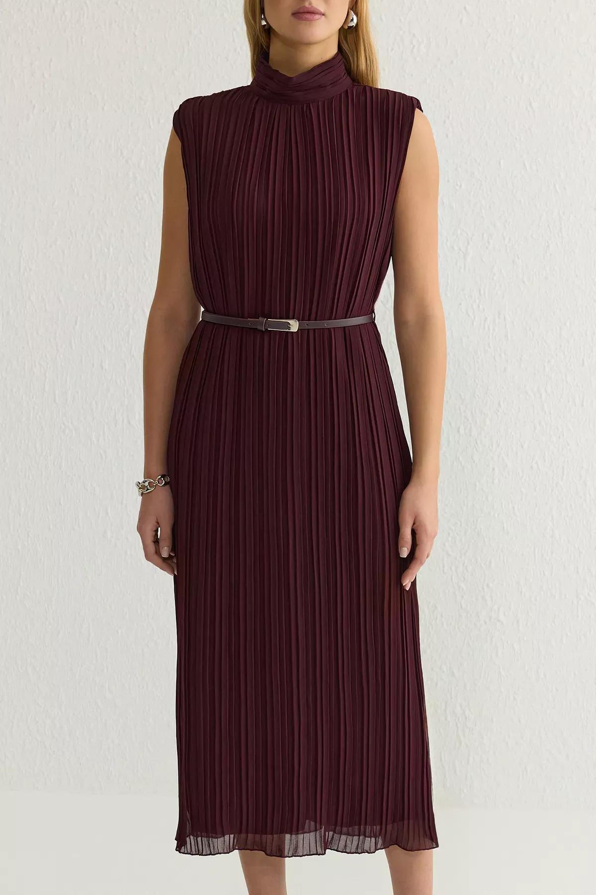 Burgundy Belted Pleated Midi Dress, , large image number 3