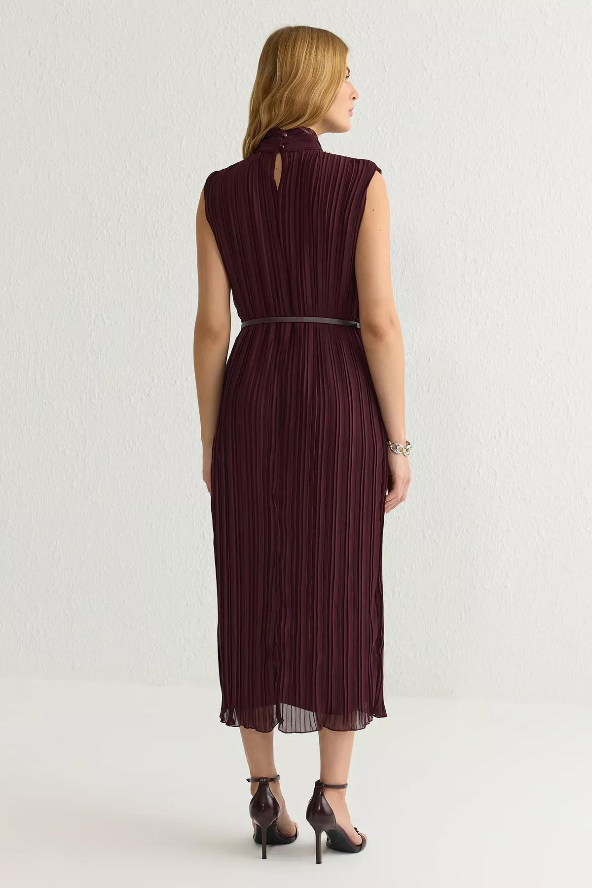 Burgundy Belted Pleated Midi Dress, , large image number 4