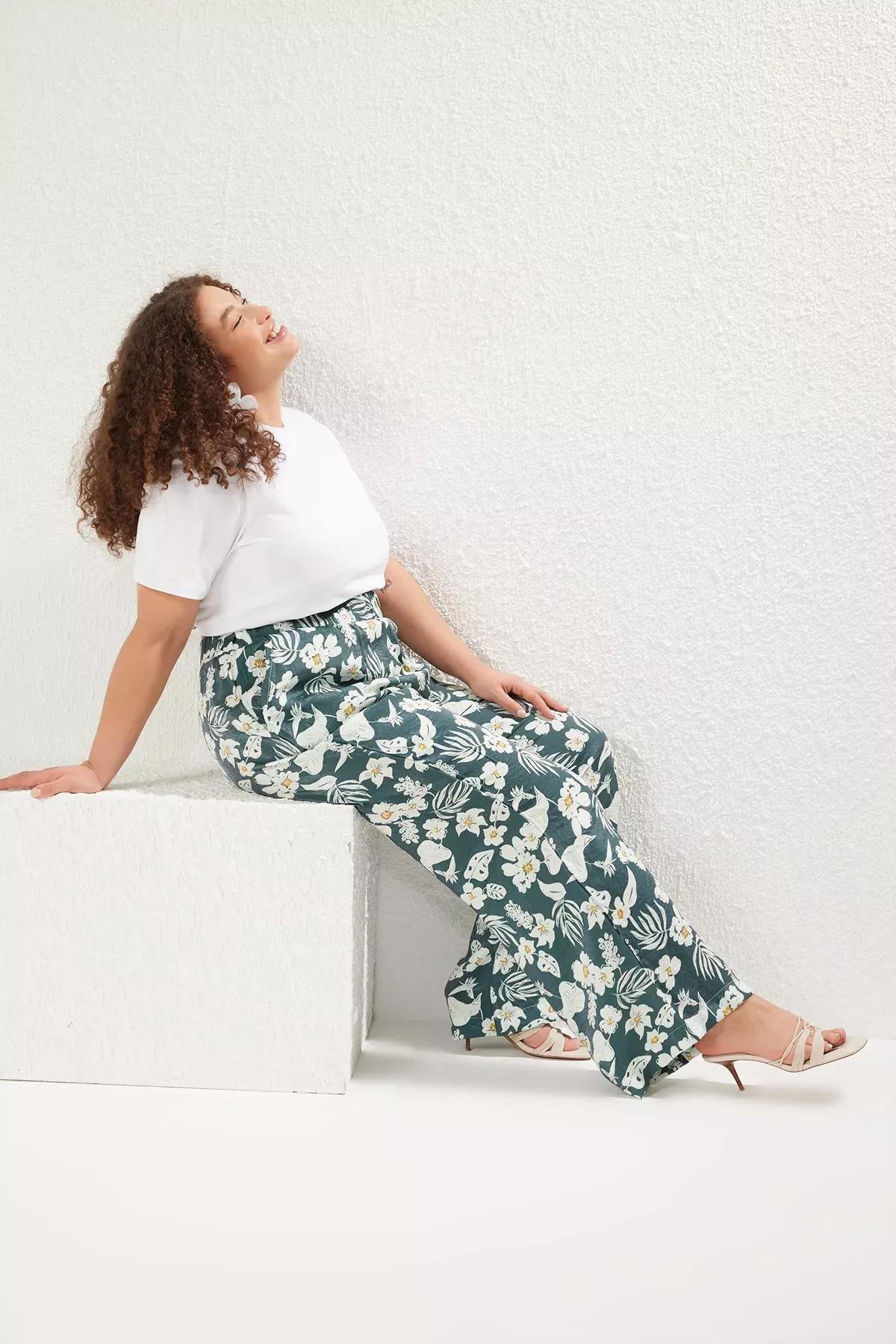 Multicolour High Waist Relaxed Floral Plus-Size Trousers, C101_7382, large image number 1
