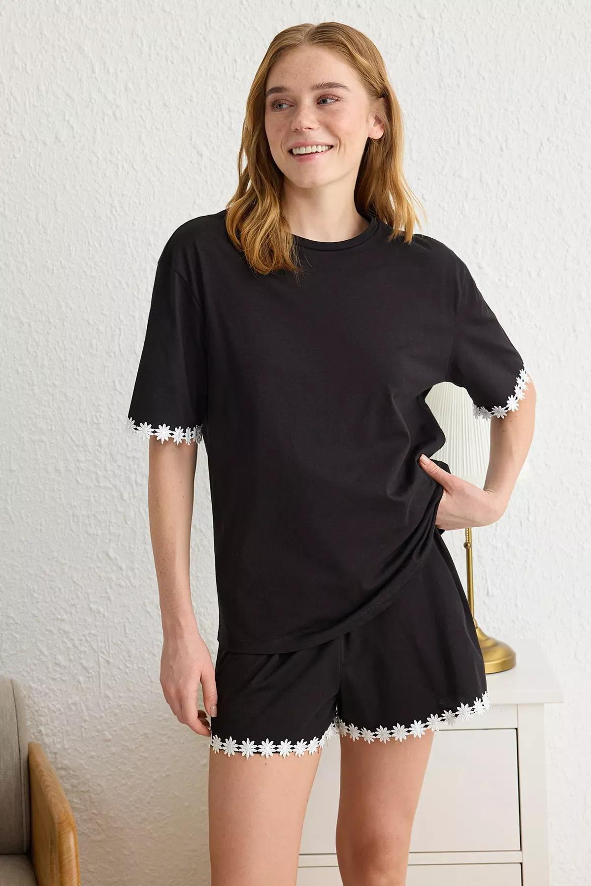 Black Daisy Stripe Pajama Set, , large image number 0