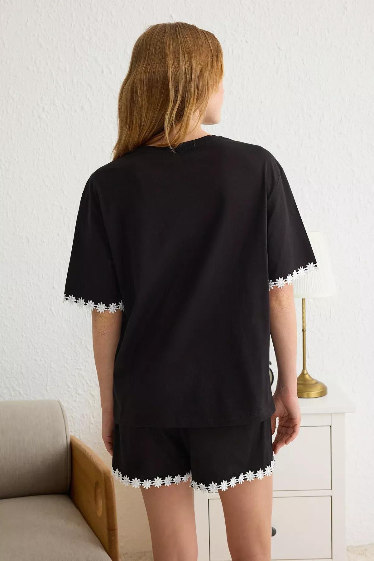 Black Daisy Stripe Pajama Set, , large image number 4