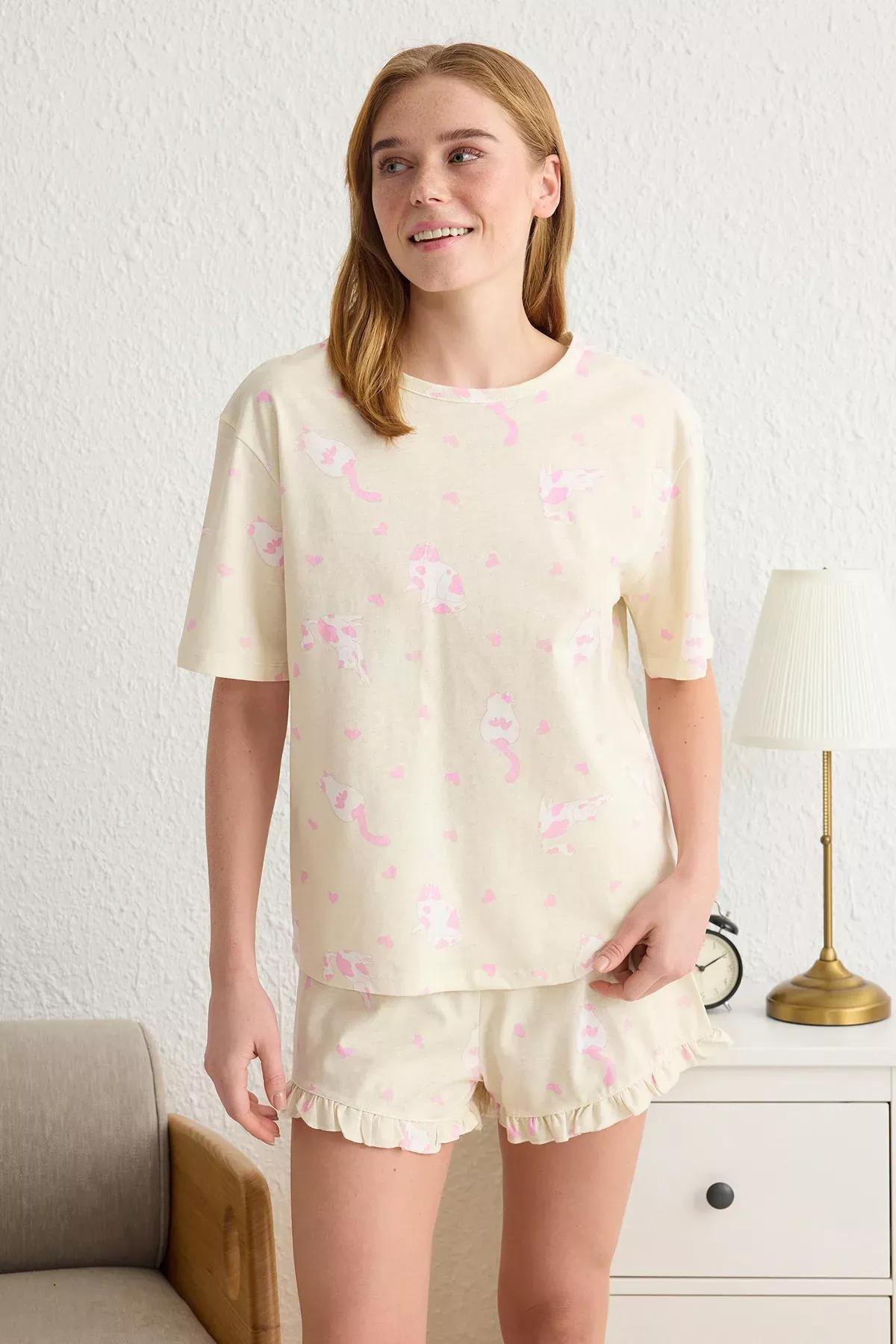Beige Cat Heart Ruffle Shorts Set, , large image number 0