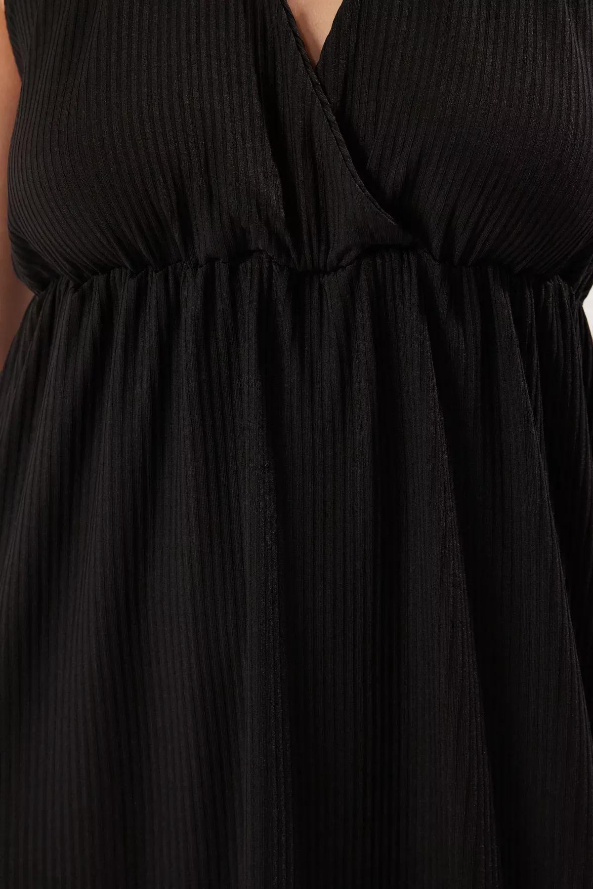 Black V-Neck Ruffle Skirt Pleated Dress, BLACK, large image number 3