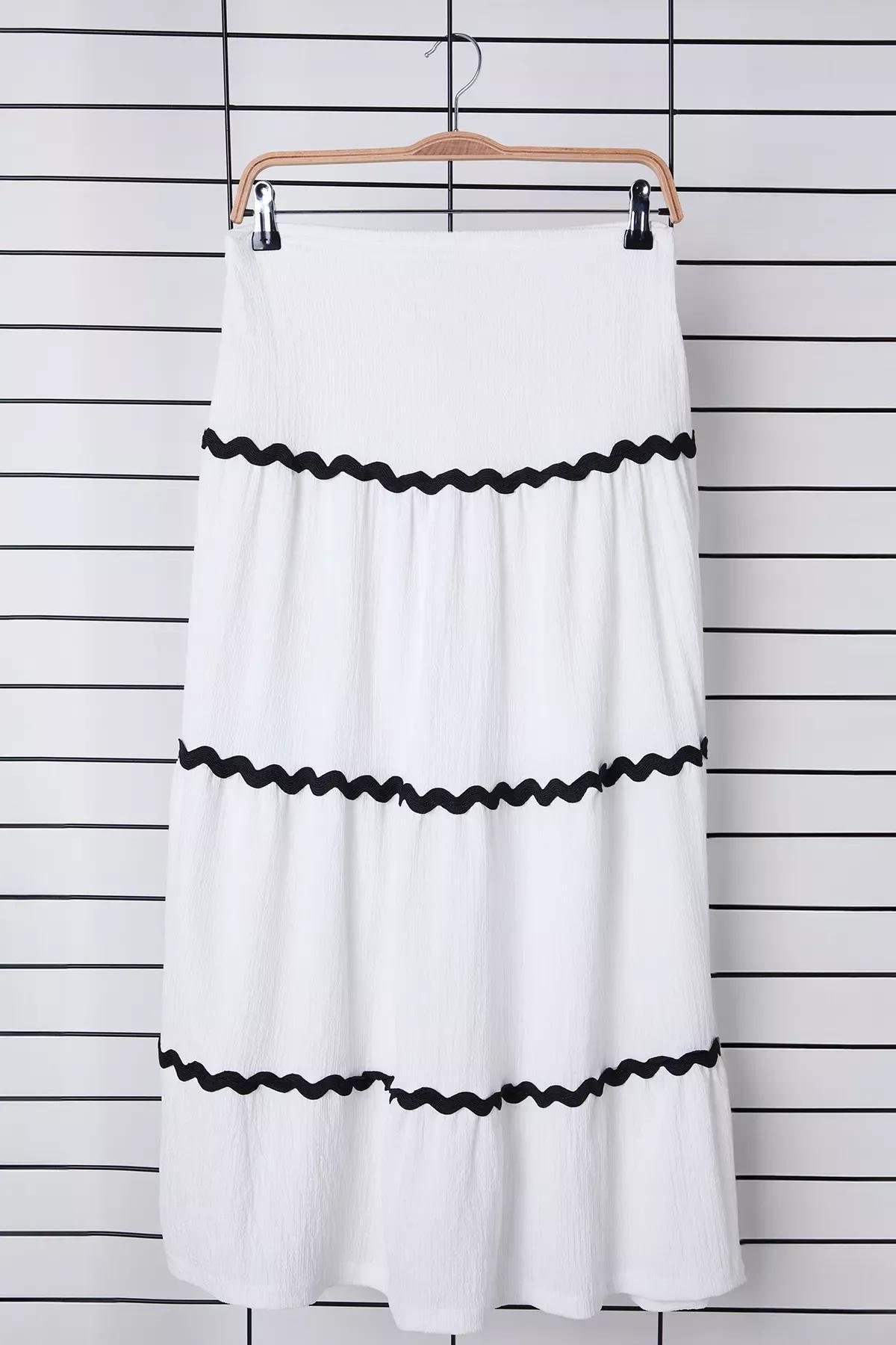 White Flared Crepe Knit Skirt, , large image number 3