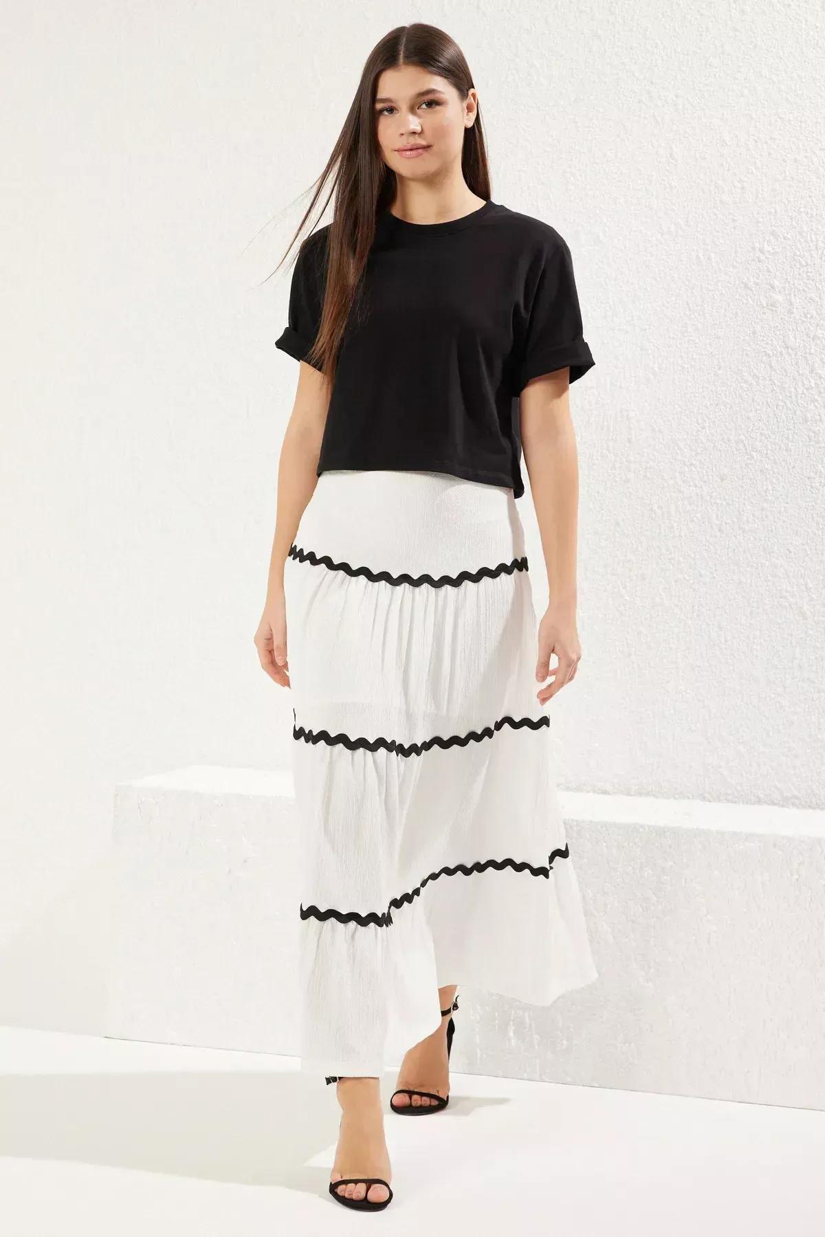 White Flared Crepe Knit Skirt, White, large image number 7
