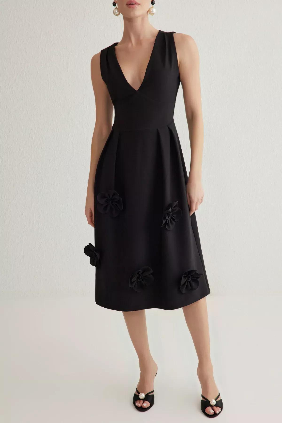 Black A-Line V-Neck Floral Occasionwear Dress, , large image number 2