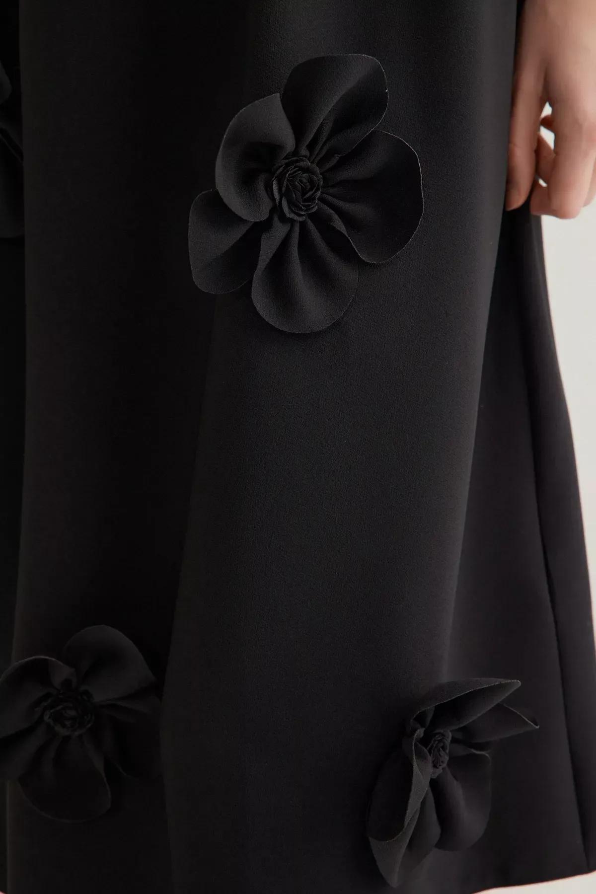 Black A-Line V-Neck Floral Occasionwear Dress, , large image number 3
