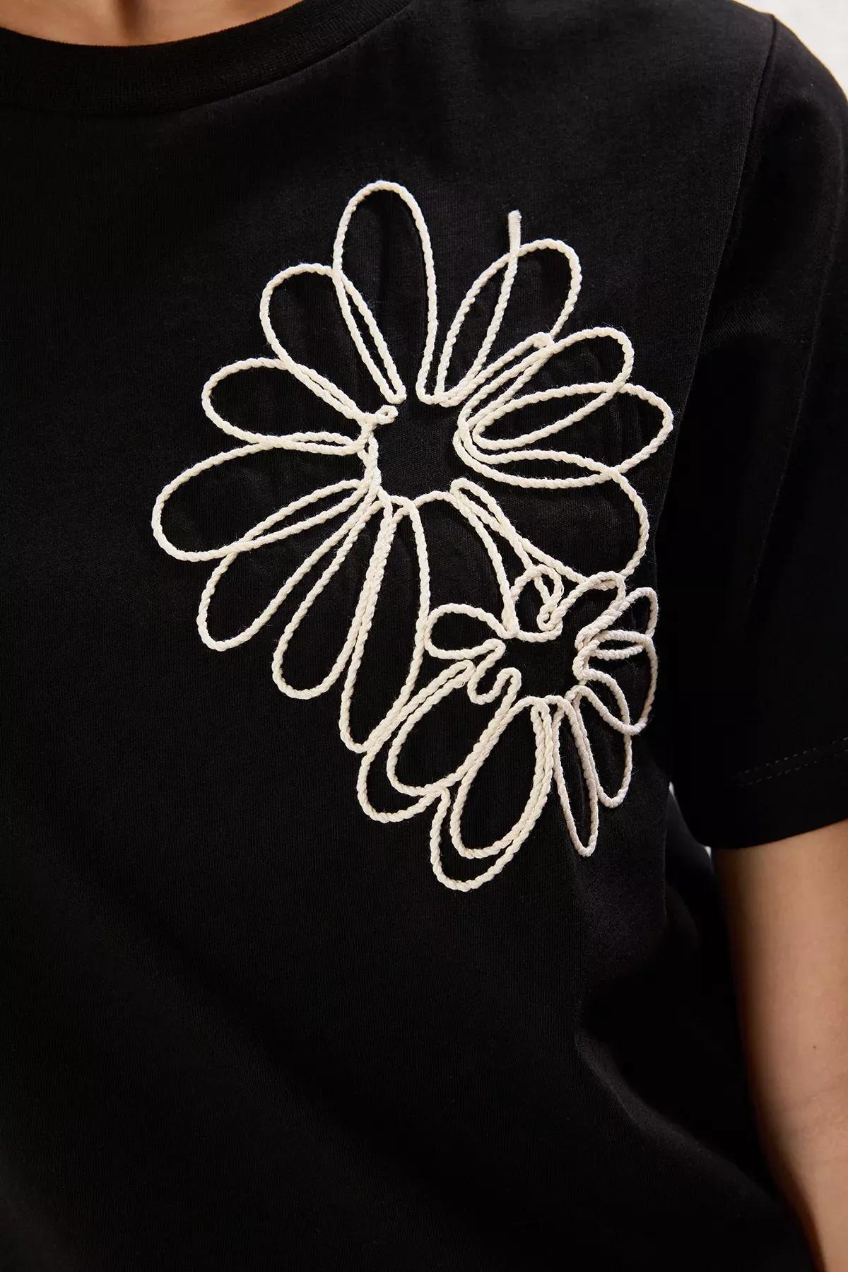 Black Flower Embroidered T-Shirt, , large image number 3